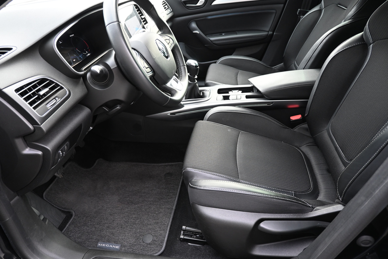 Renault Megane Estate 1.3 TCe 140 Techno trekhaak — photo 20