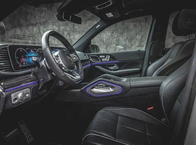 Mercedes-Benz GLS view 12