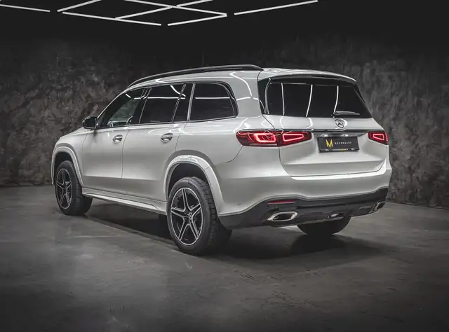 Mercedes-Benz GLS view 4