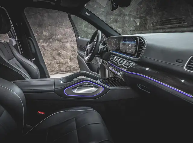 Mercedes-Benz GLS view 9