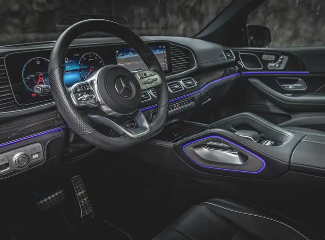 Mercedes-Benz GLS view 13