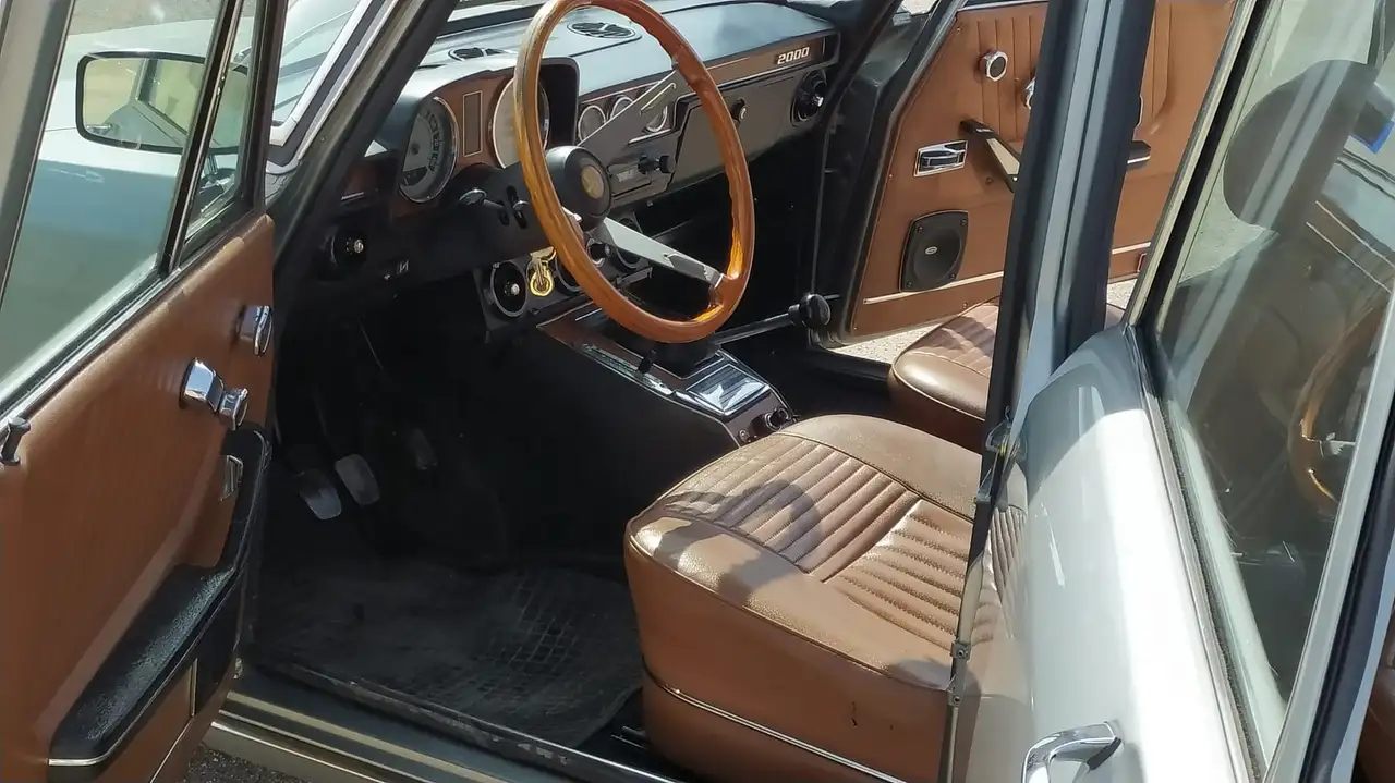 Alfa Romeo 2000 Berlina, foto 11