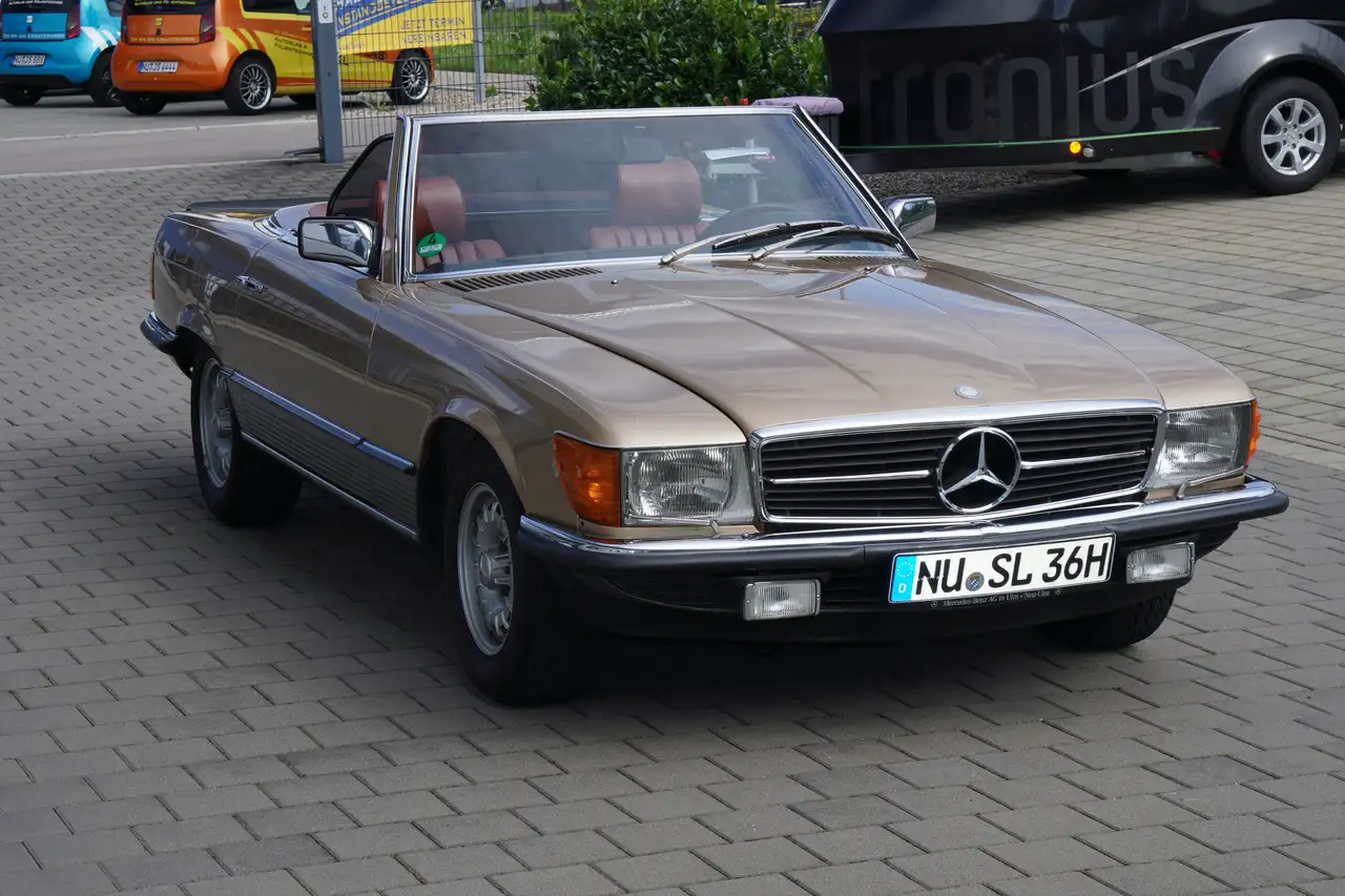 Mercedes-Benz SL 500 R107 Cabrio, foto 1