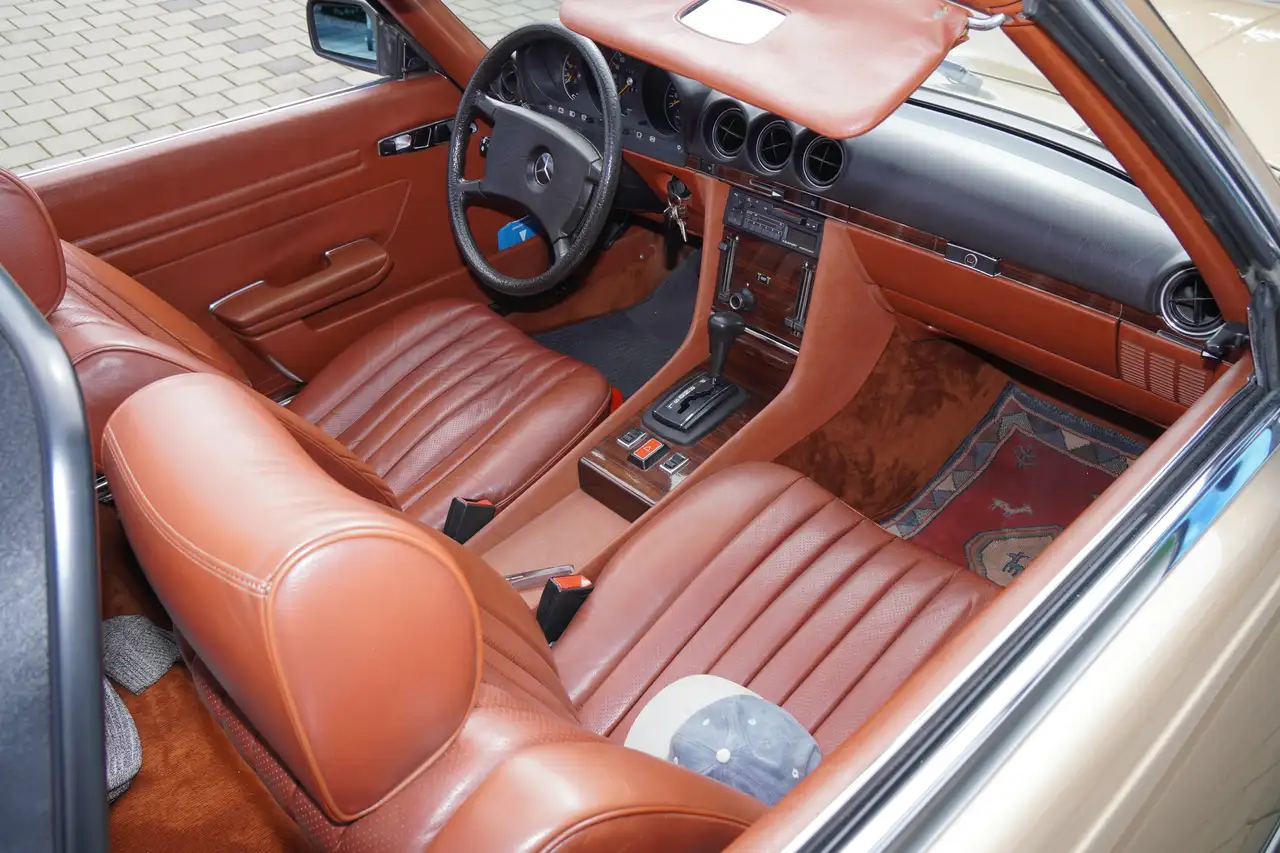 Mercedes-Benz SL 500 R107 Cabrio, foto 10