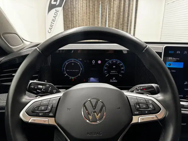 Volkswagen Passat view 14