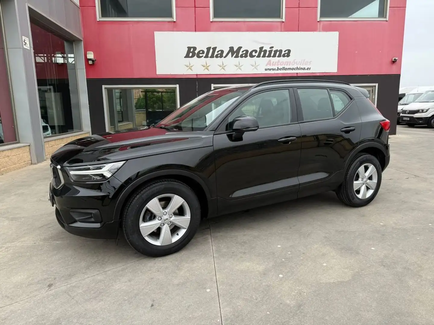 Volvo XC40 1.5 T3 Momentum Negro - 2