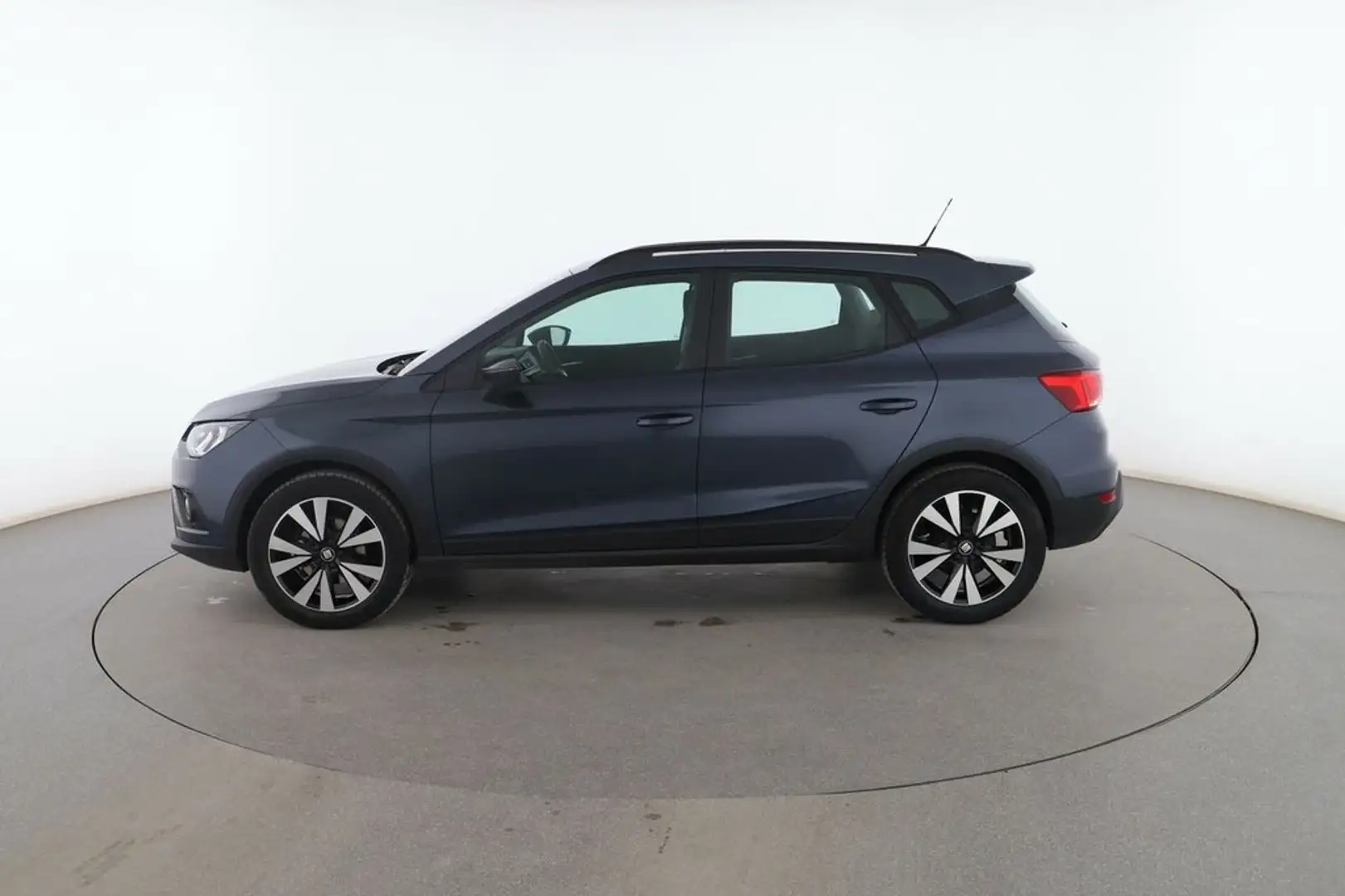 SEAT Arona 1.0 TSI Style Edition Grijs - 2