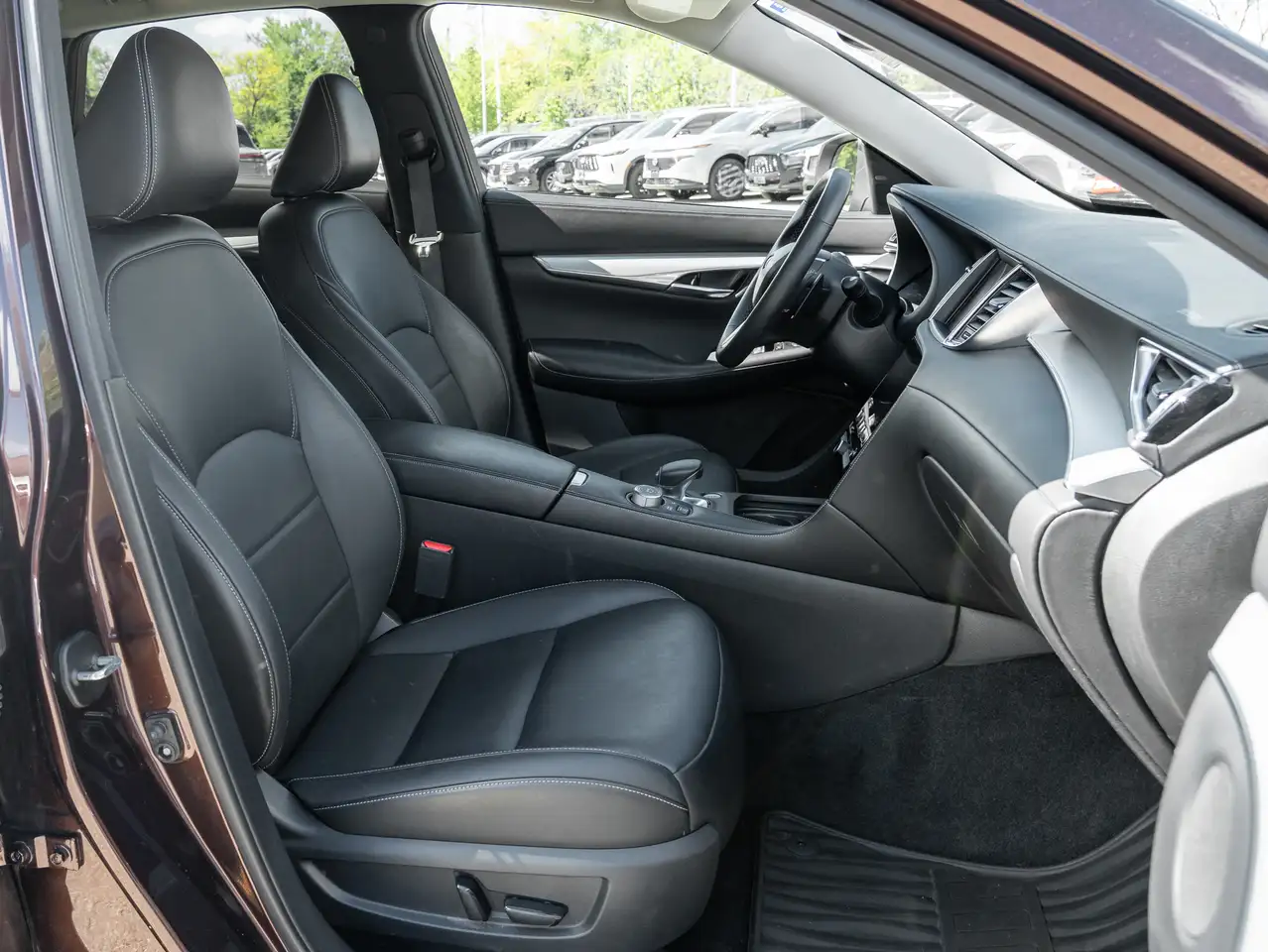 Infiniti QX50 снимка Infiniti QX50
