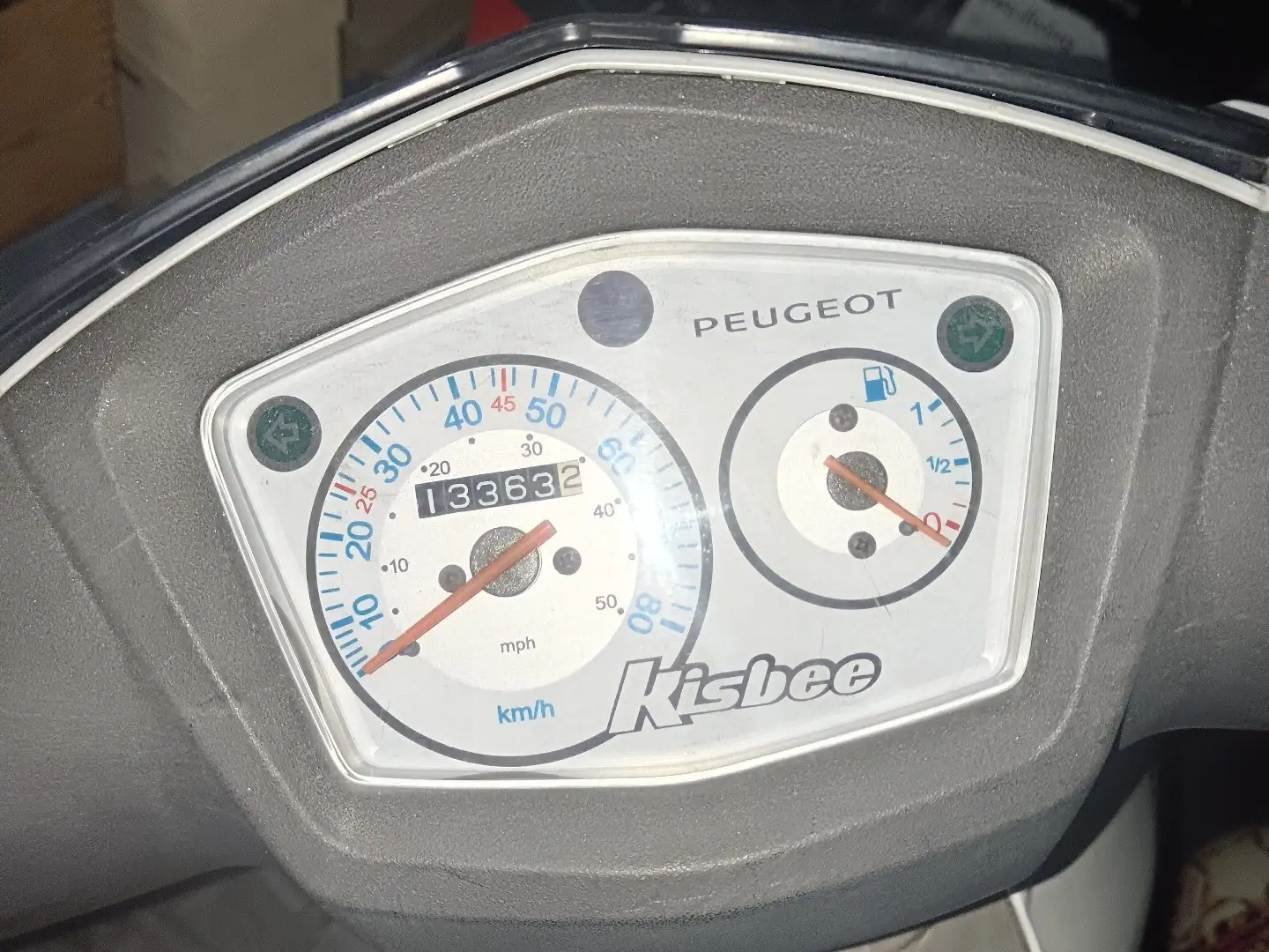 Peugeot Kisbee Alb - 1