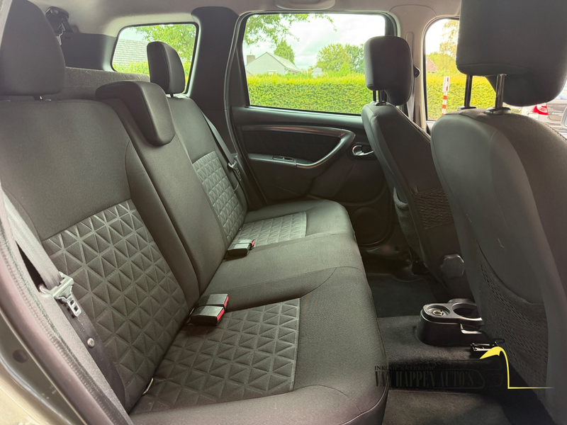 Dacia Duster 1.2 TCe 4x2 Prestige — photo 8