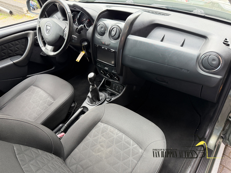 Dacia Duster 1.2 TCe 4x2 Prestige — photo 9