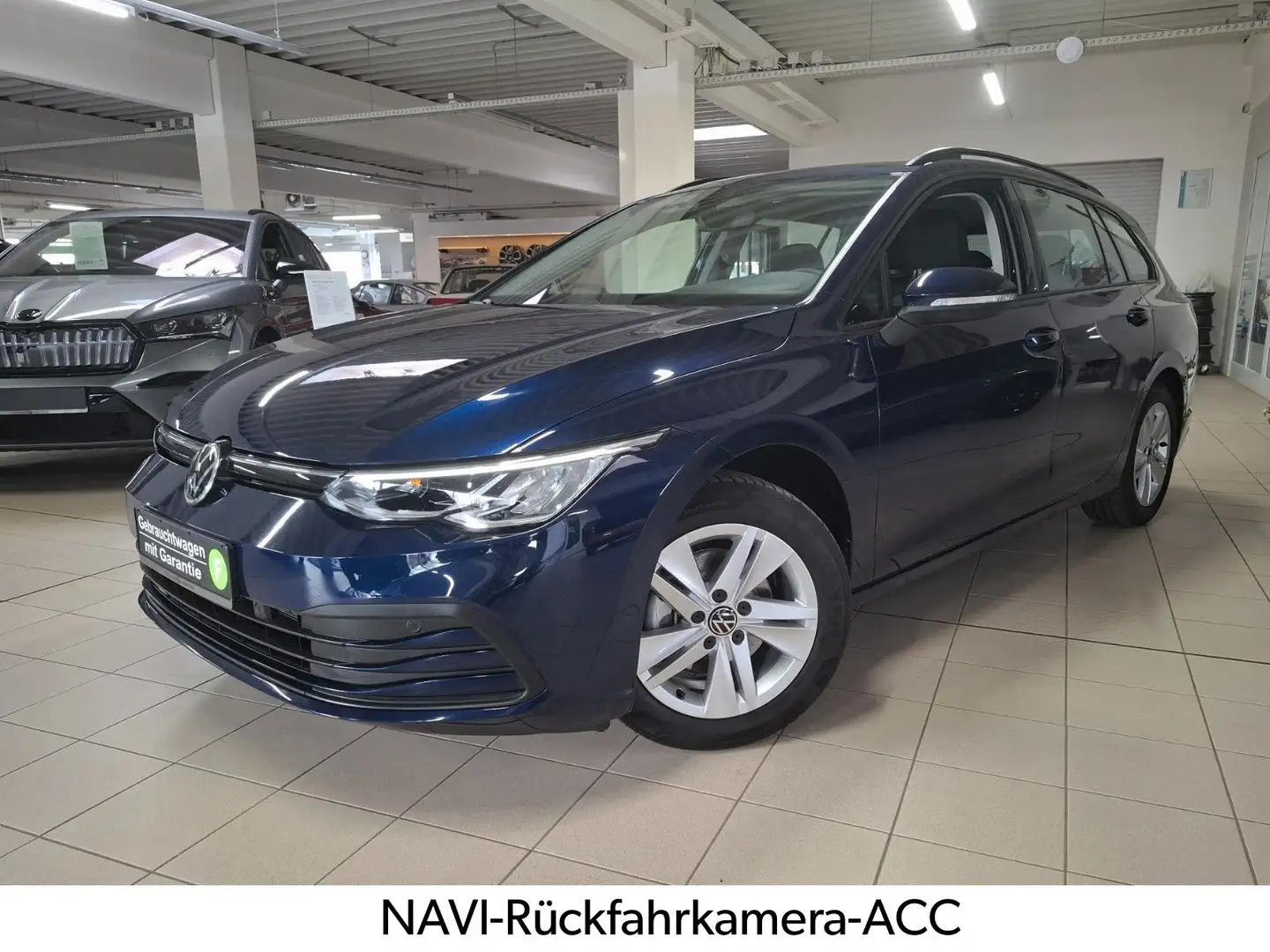 Volkswagen Golf VIII Variant Life TSI 110 PS NAV/KAM/ACC/WR Bleu - 1