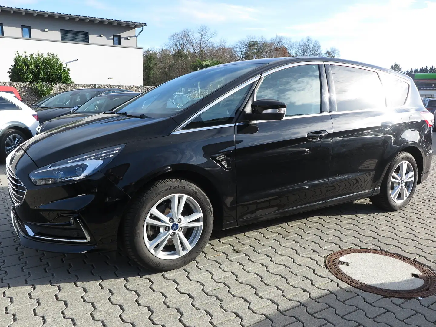 Ford S-Max Titanium. 7 Sitzplätze. Leder. Navi.Kamera Noir - 1