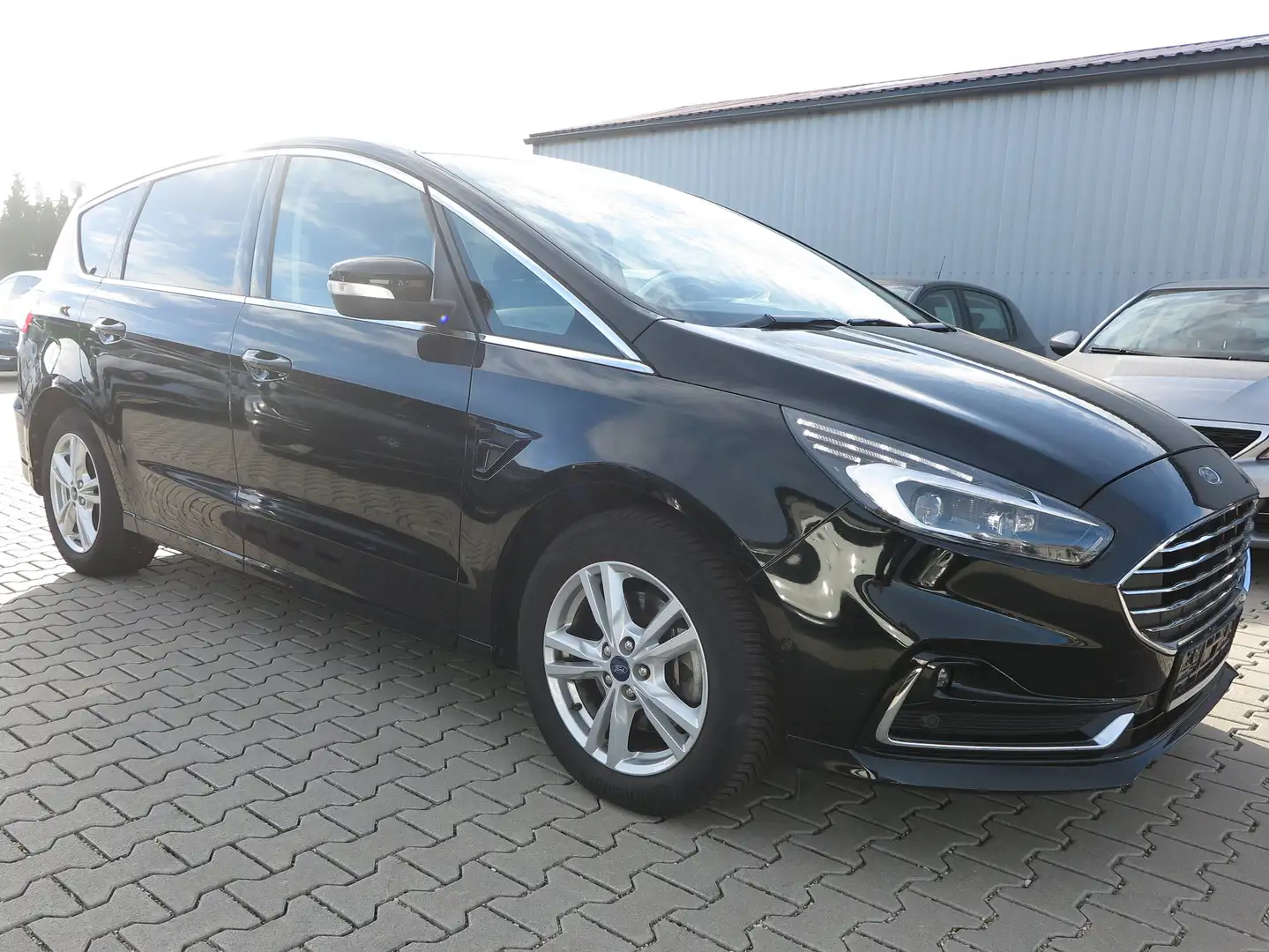 Ford S-Max Titanium. 7 Sitzplätze. Leder. Navi.Kamera Noir - 2