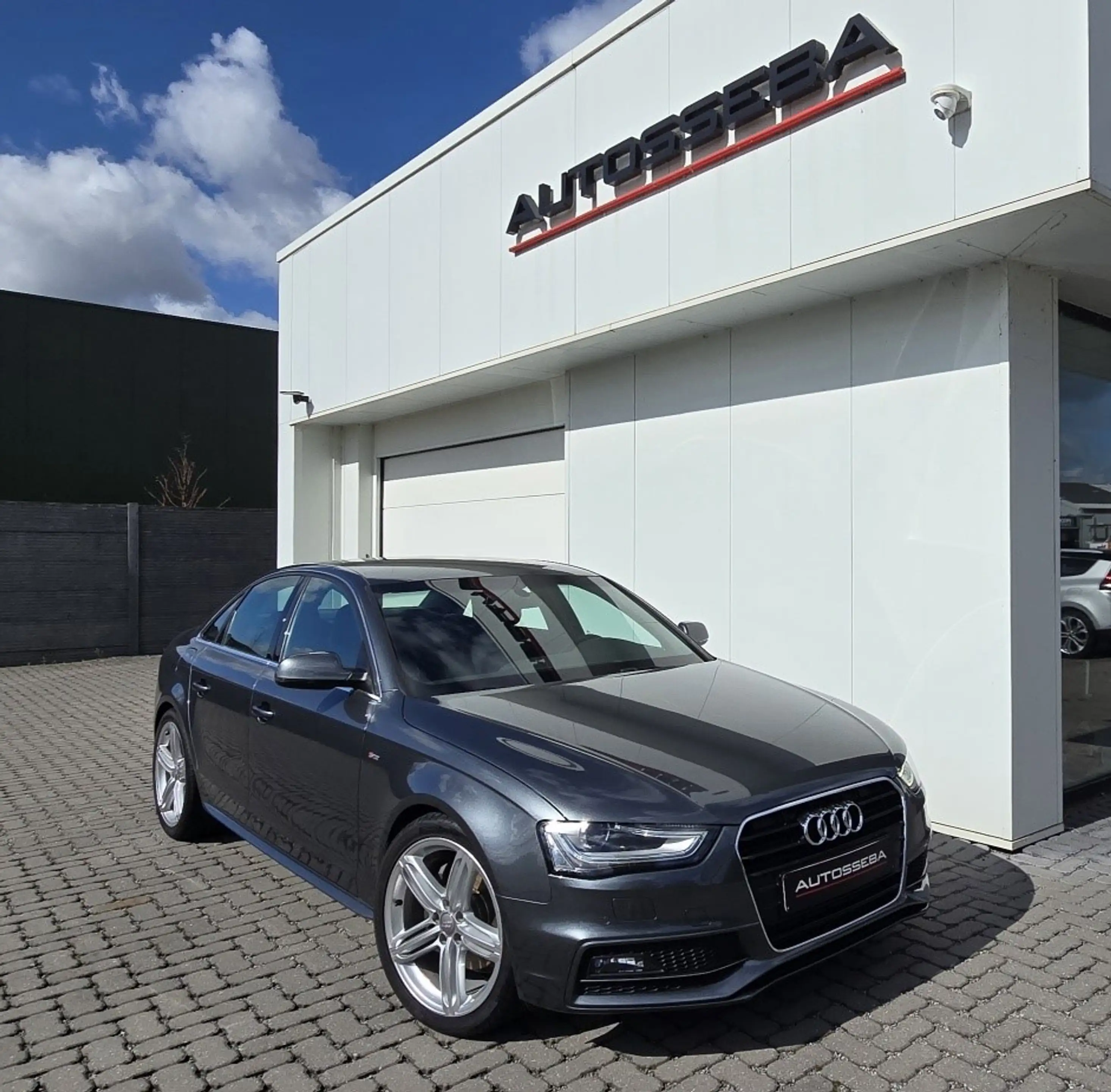 Audi A4 A4 3.0 TDi V6 S line
