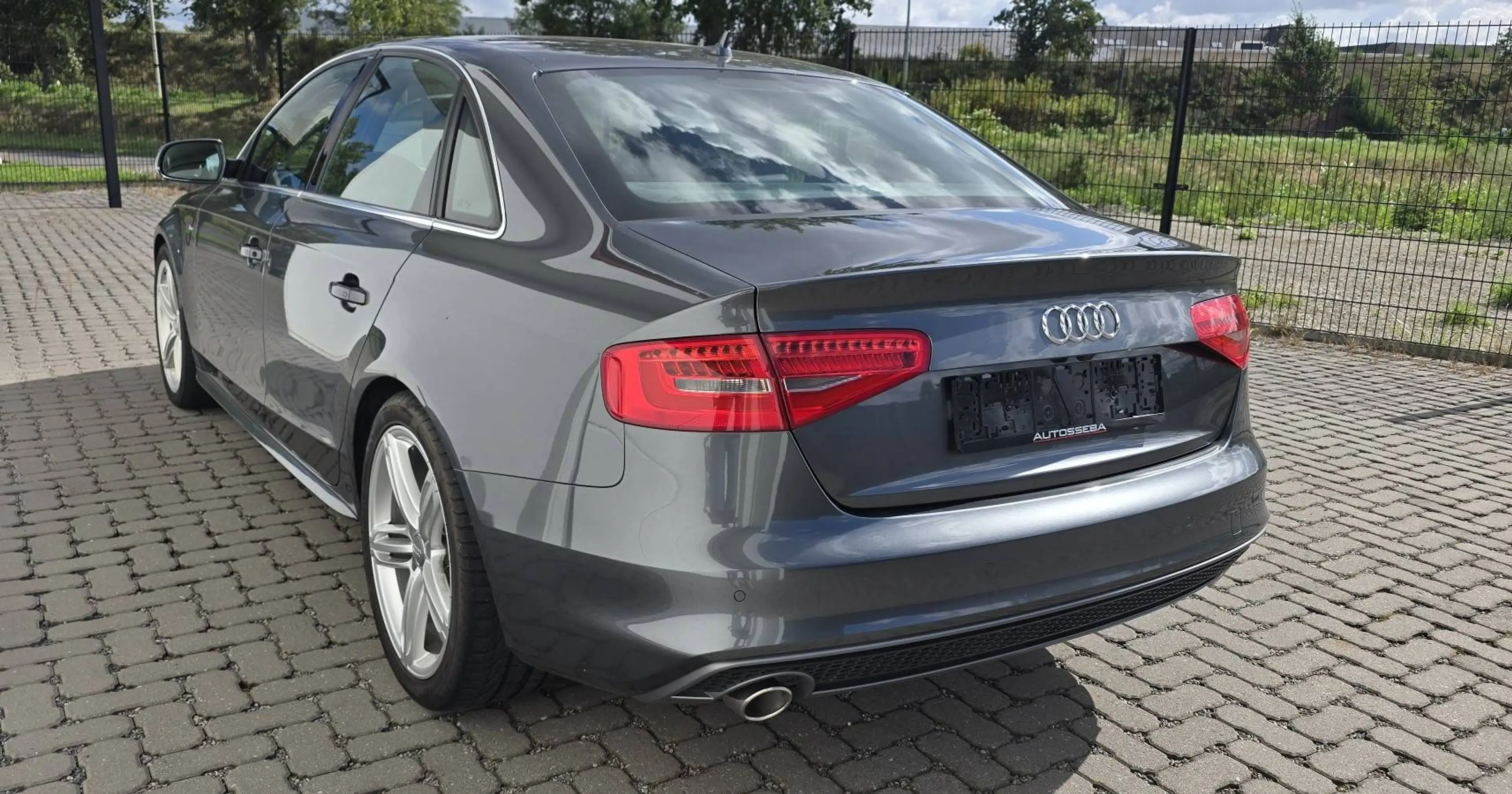 Audi A4 A4 3.0 TDi V6 S line — photo 5