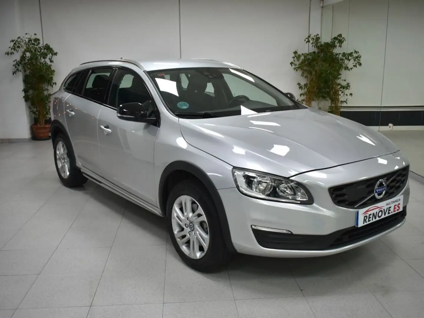 Volvo V60 Cross Country 2.0 D3 Auto Gris - 1