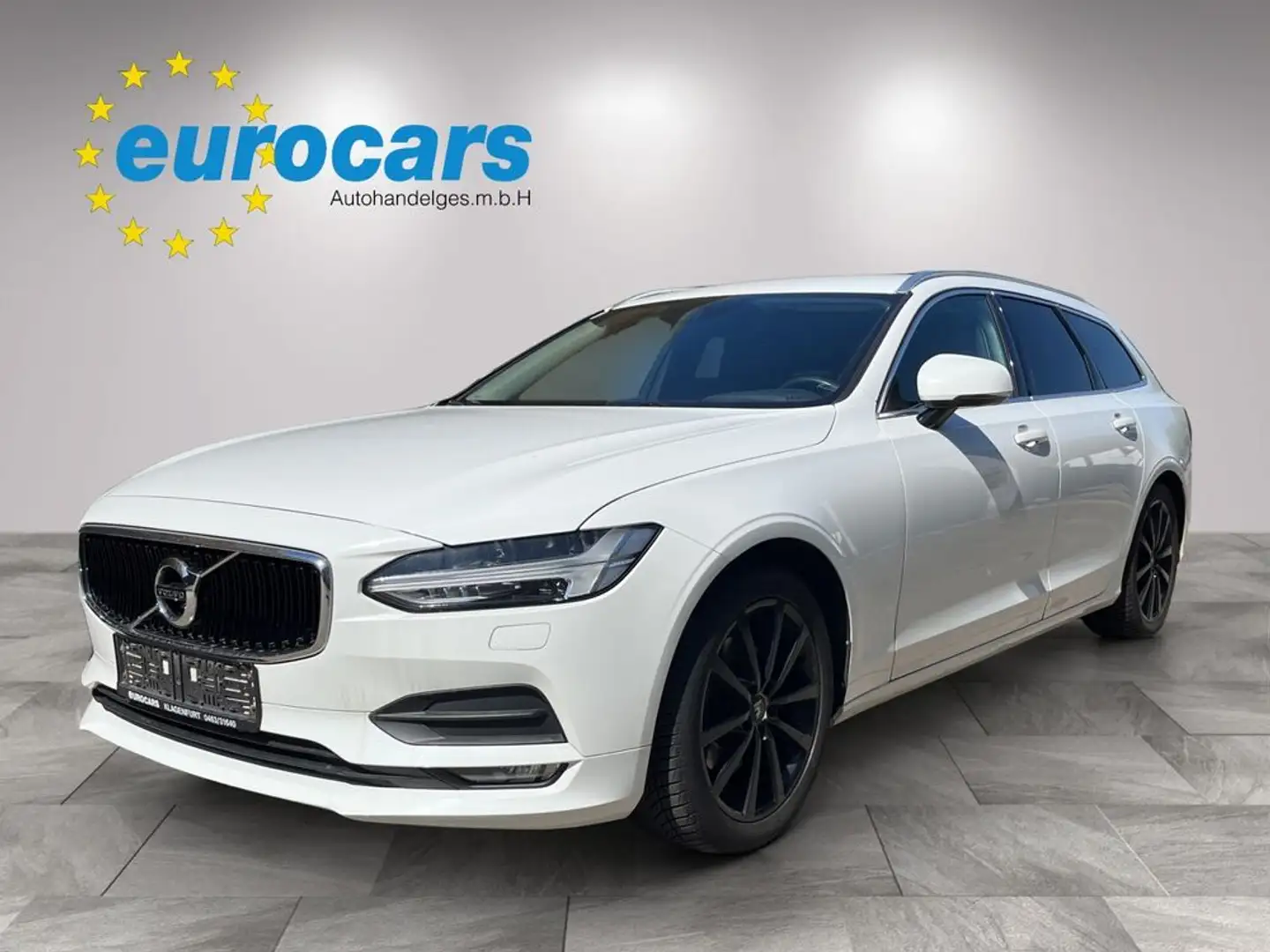 Volvo V90 D5 AWD Momentum Geartronic Blanc - 1