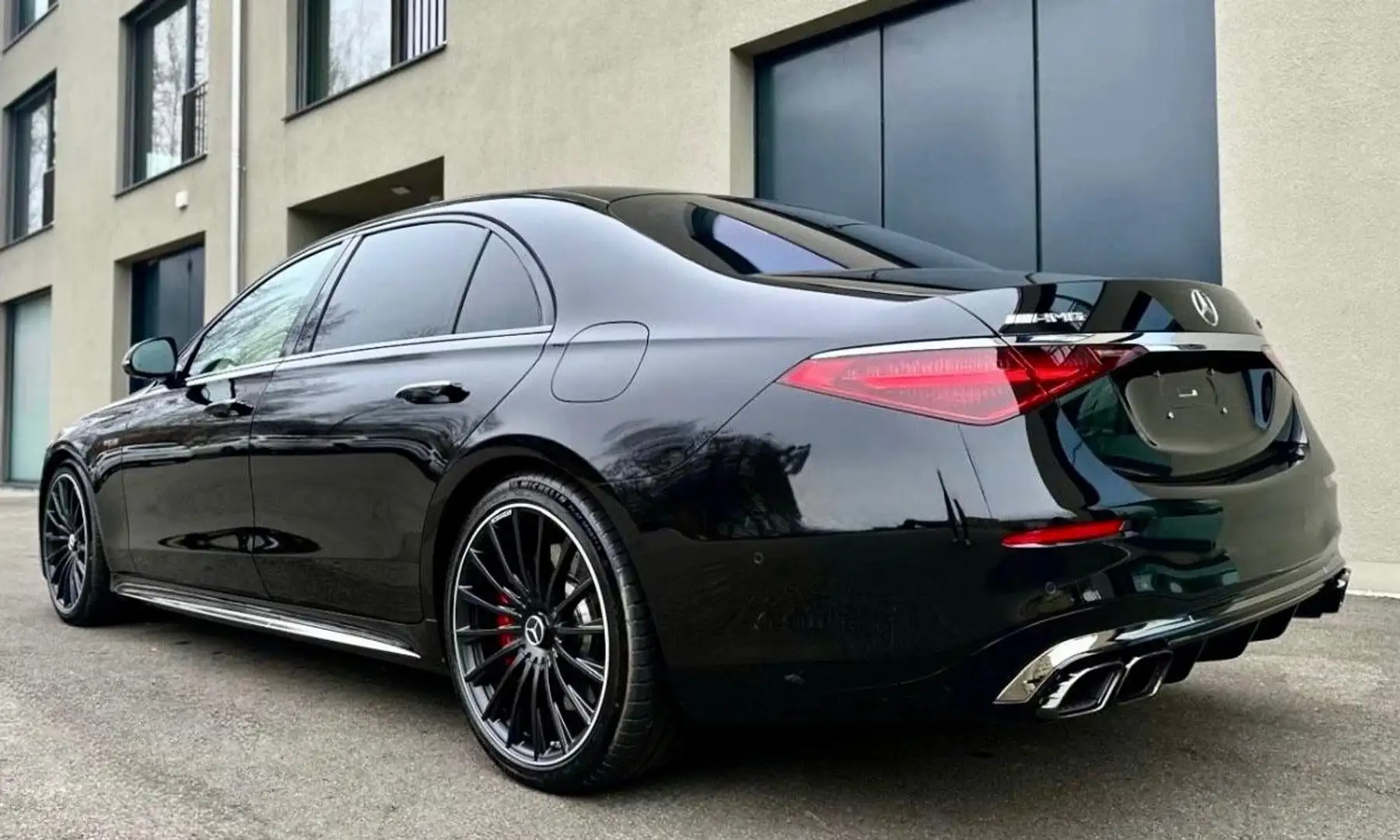 Mercedes-Benz S 63 AMG e 4M+ L CARBONPACK CHAUFFEURPACK FULL! Černá - 2