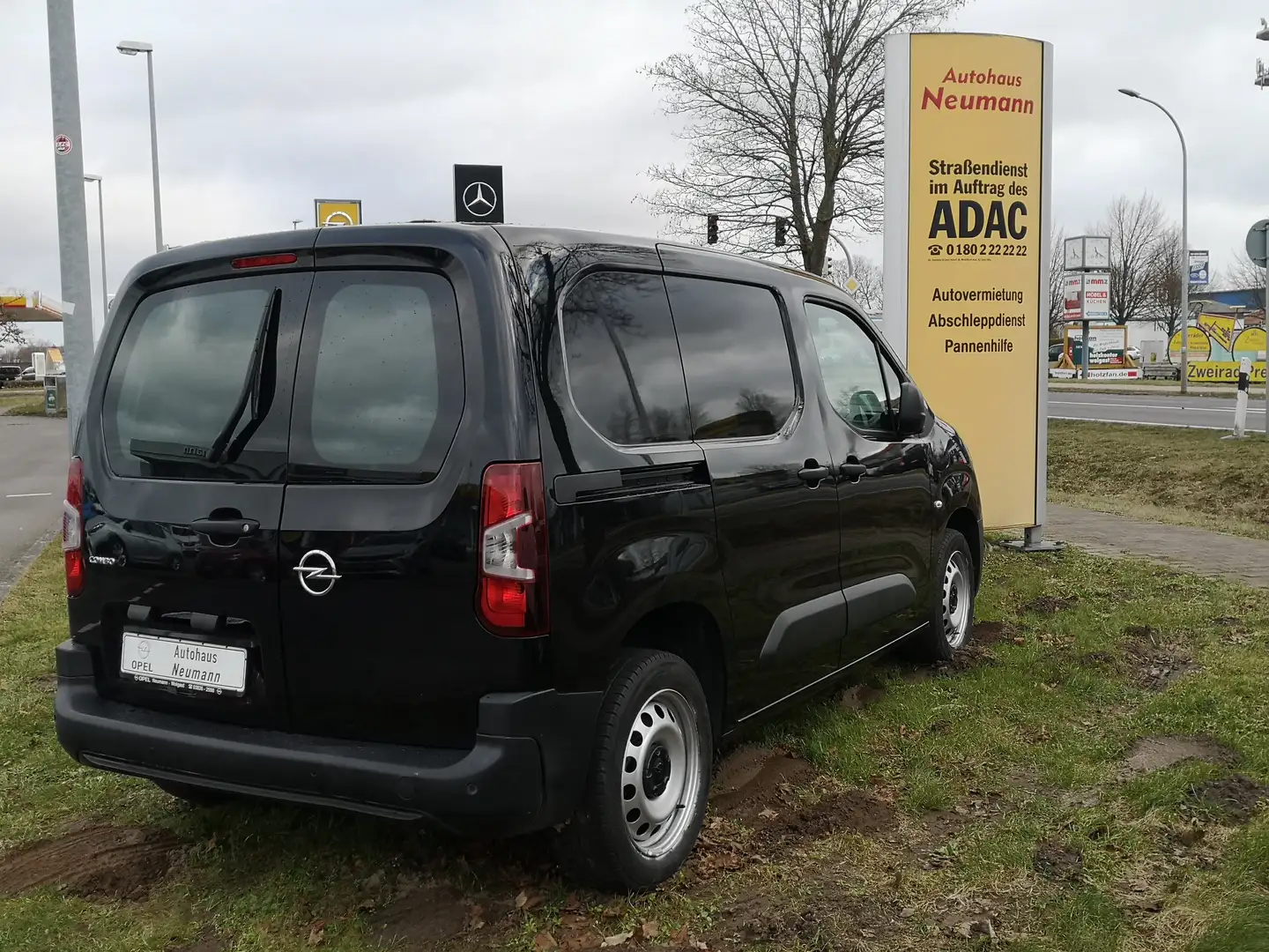 Opel Combo Selection L1H1 - Parkpilot hinten, Radio-Bluetooth Black - 2