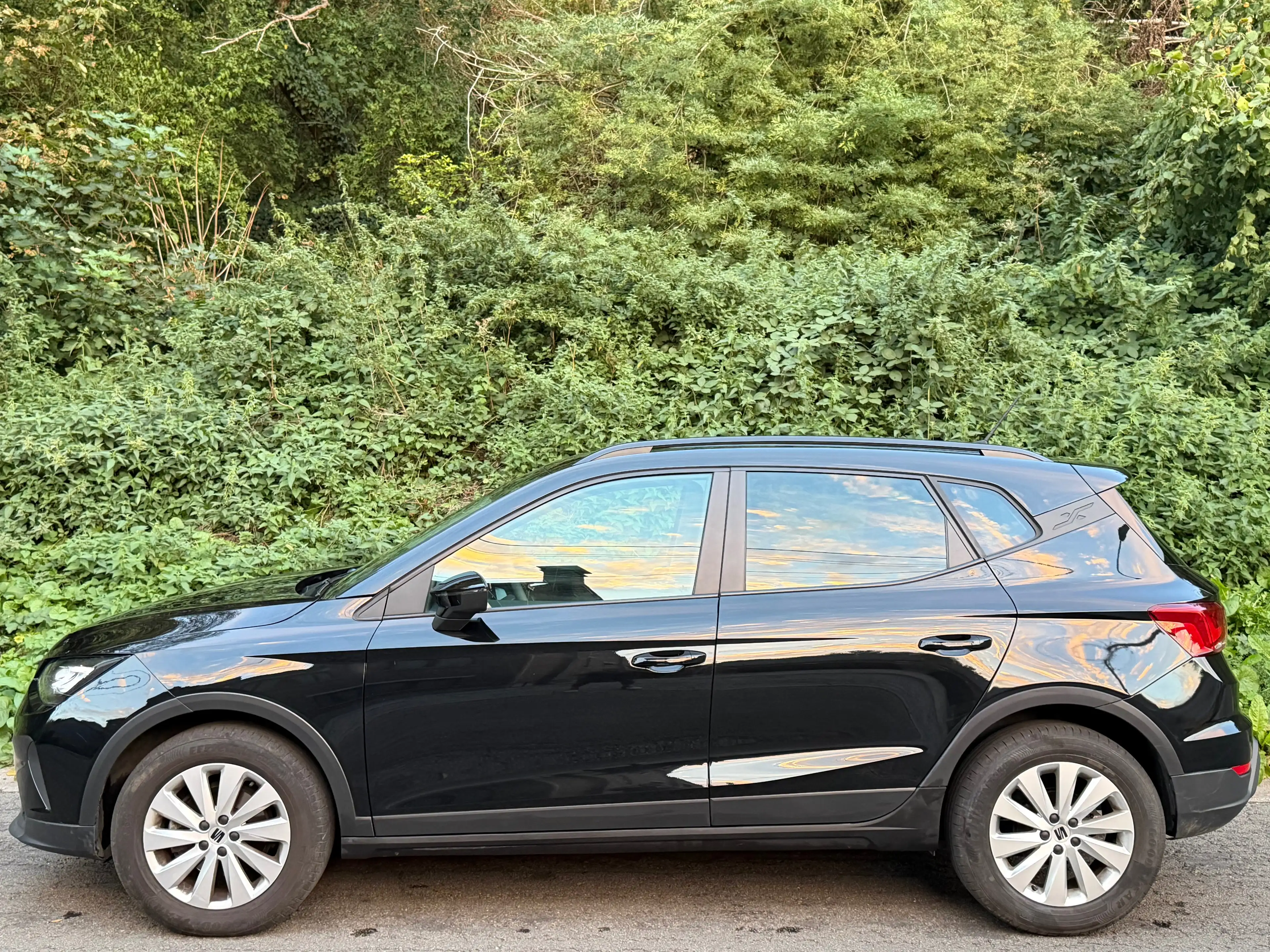 SEAT Arona Arona 1.0 TSI - VIRTUAL - AUTOMATIQUE - CAPTEUR -CARPLAY-TVAC — photo 2