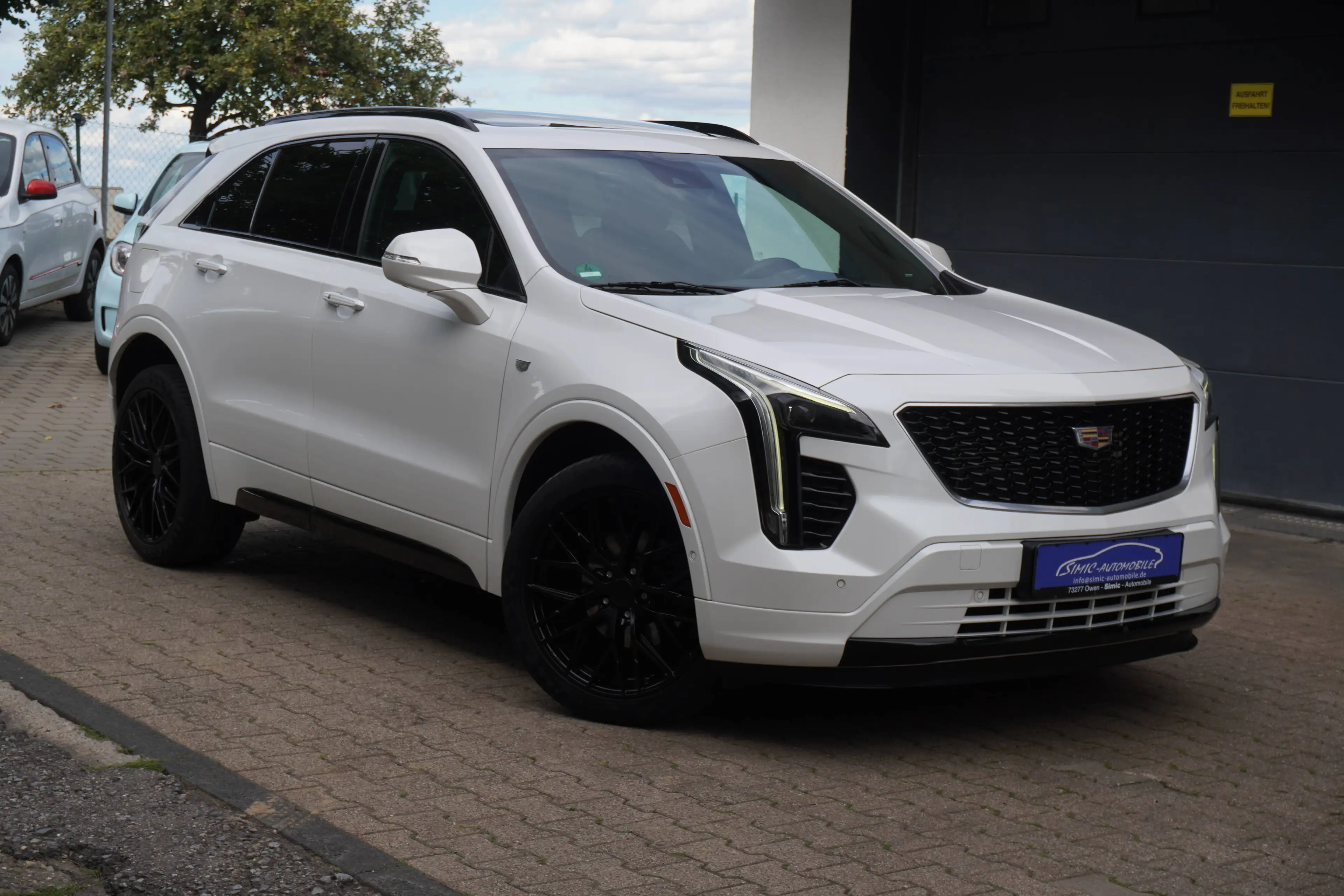 Cadillac XT4 Sport 2.0 TD LEDER+NAVI+PANORAMA+KAMERA+AHK+ALU+71Tkm