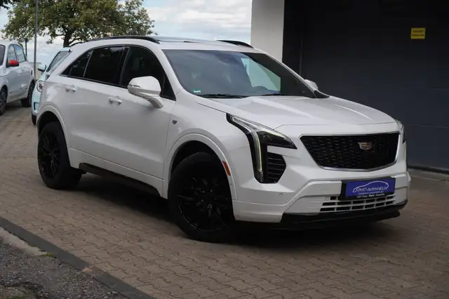 Cadillac XT4 Sport 2.0 TD LEDER+NAVI+PANORAMA+KAMERA+AHK+ALU+71Tkm