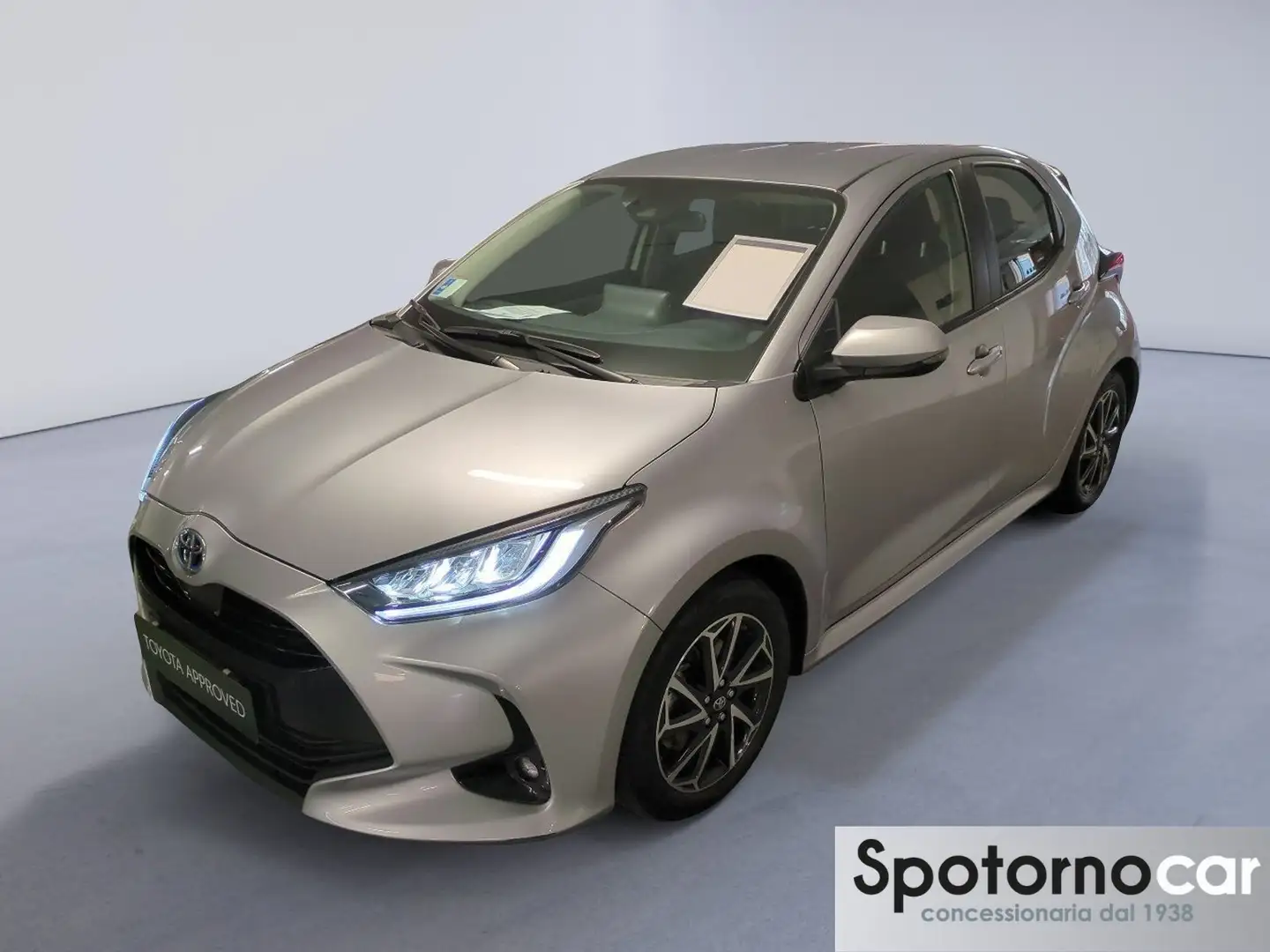 Toyota Yaris Yaris 1.5 Hybrid 5 porte Trend Argent - 1