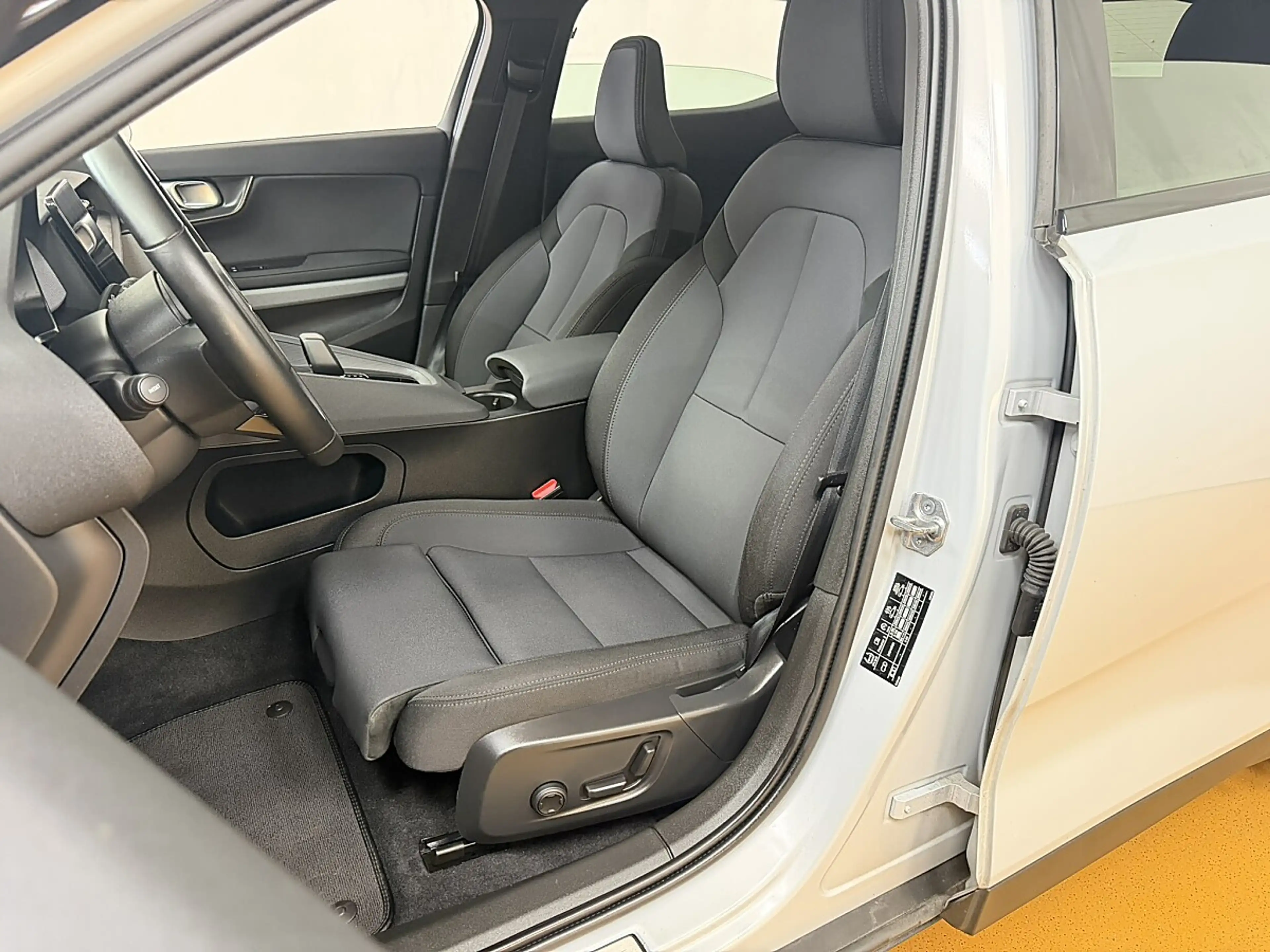 Polestar 2 Polestar 2 Long Range Dual Motor Elektro 78kWh — photo 7
