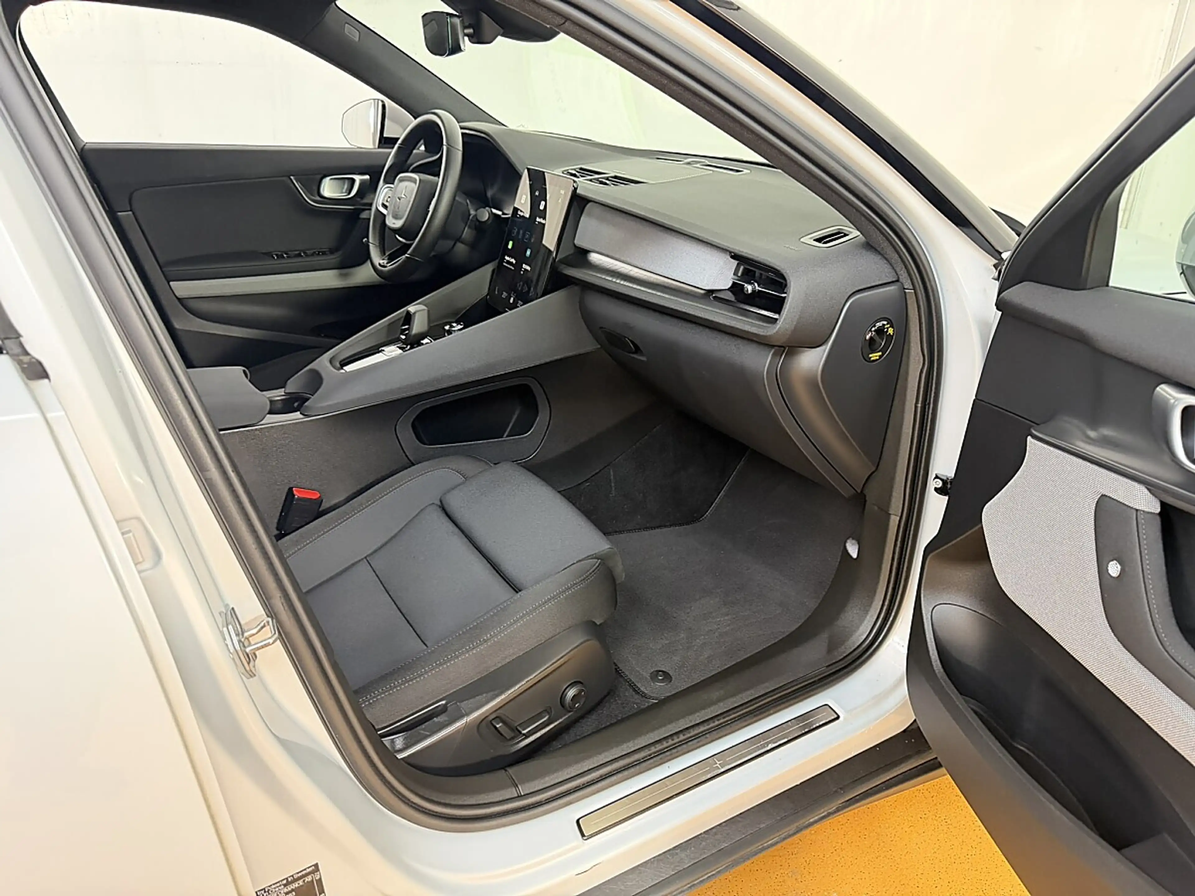Polestar 2 Polestar 2 Long Range Dual Motor Elektro 78kWh — photo 10