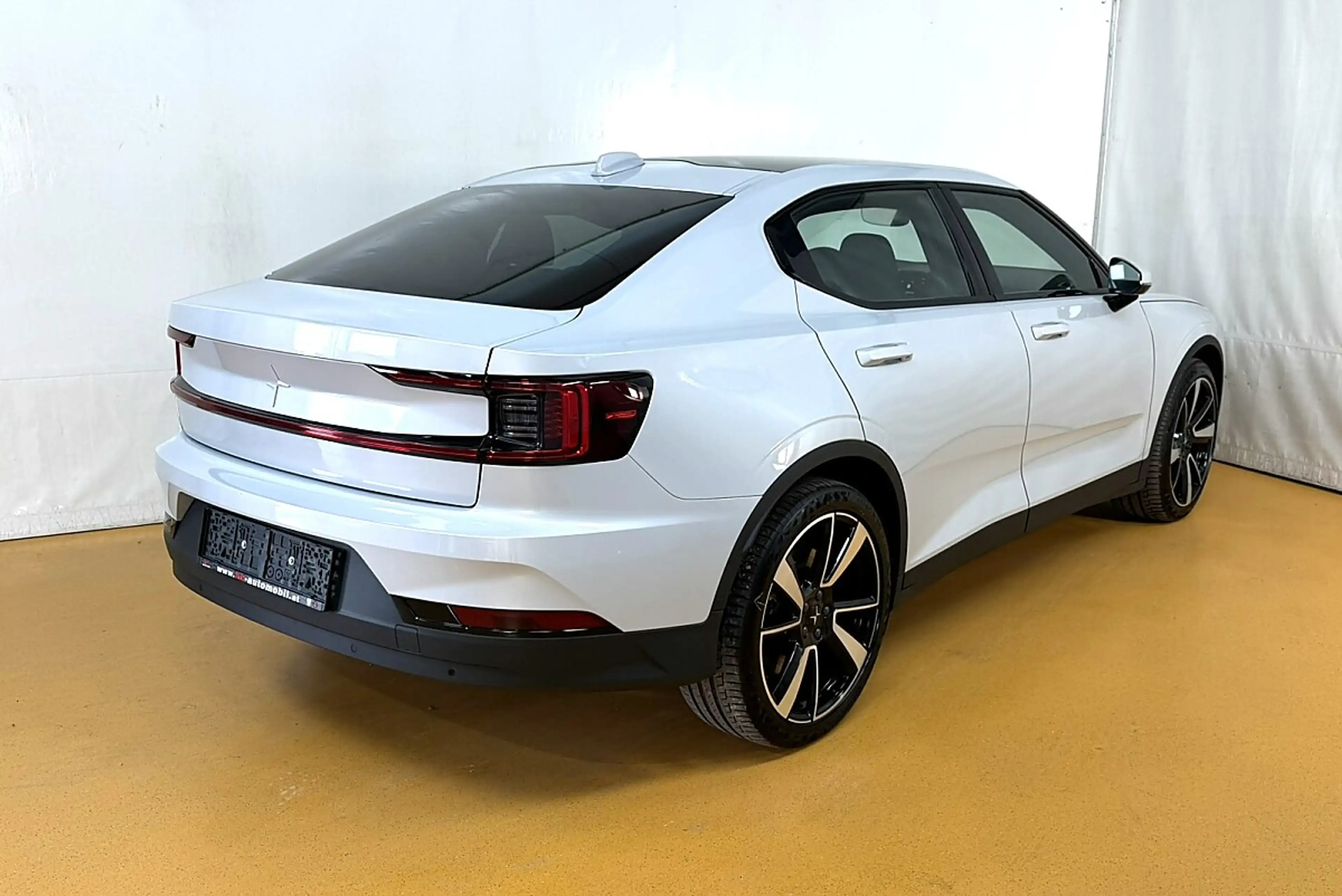 Polestar 2 Polestar 2 Long Range Dual Motor Elektro 78kWh — photo 4