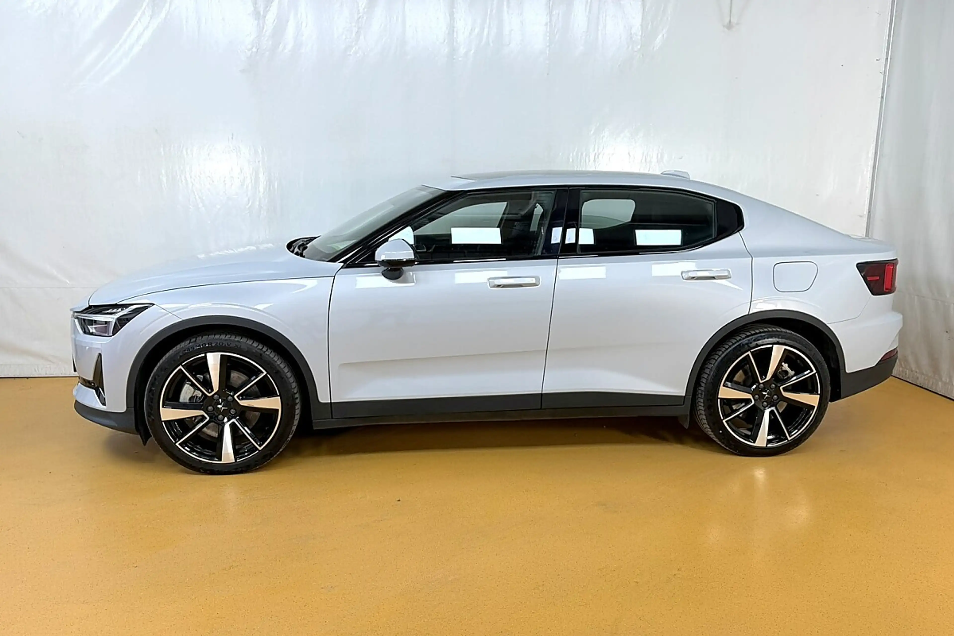 Polestar 2 Polestar 2 Long Range Dual Motor Elektro 78kWh — photo 3