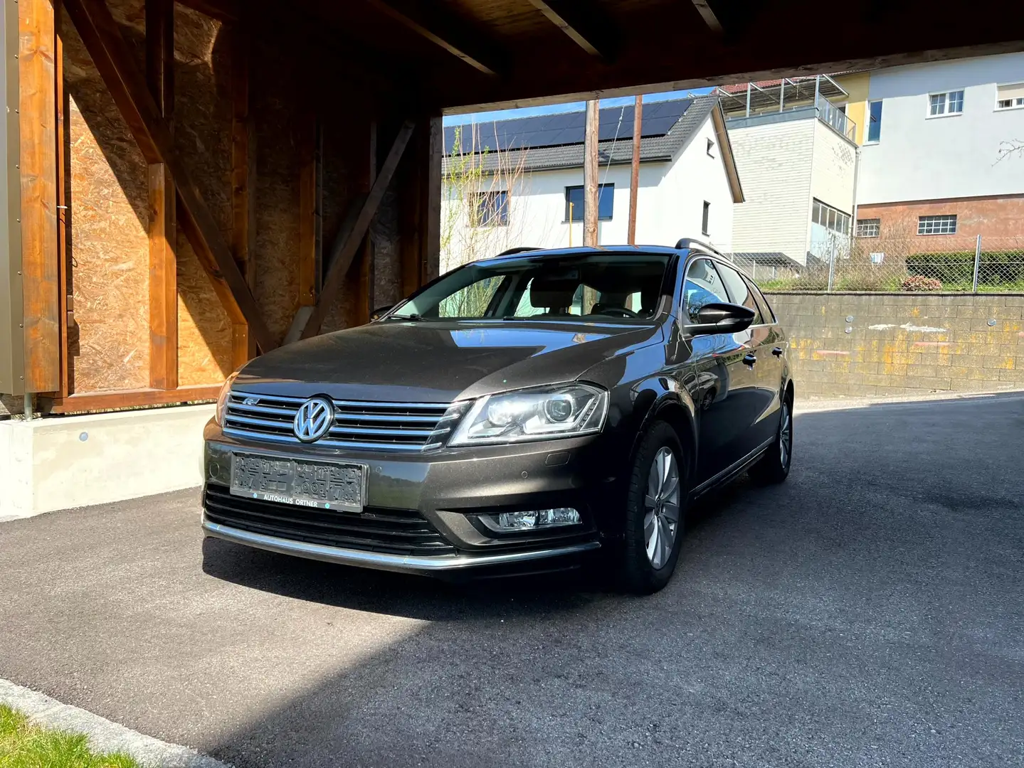 Volkswagen Passat Passat Sport BMT 2,0 TDI Sport Braun - 1
