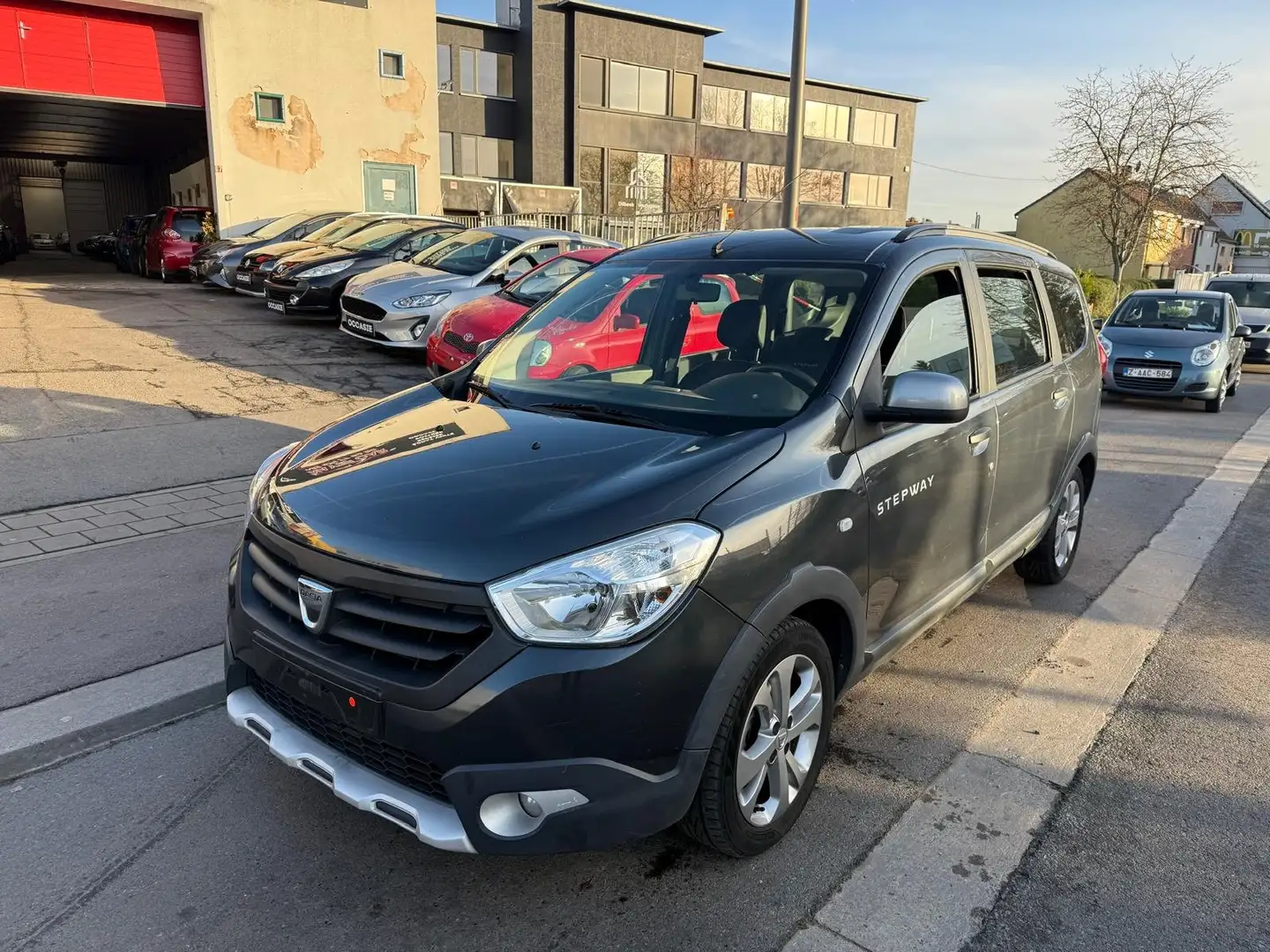 Dacia Lodgy Lodgy 1.2 TCe Ambiance 5pl - 1