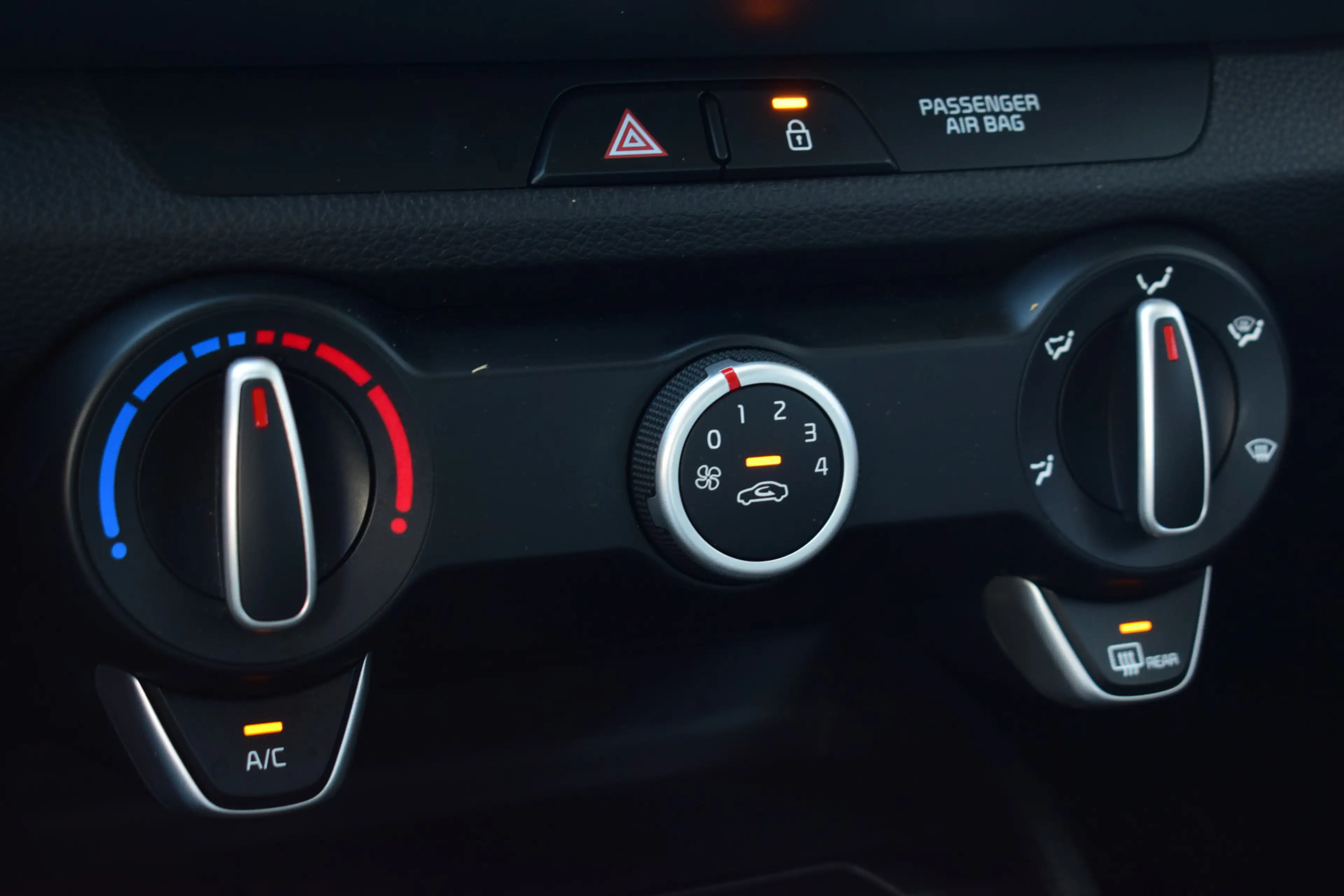 Kia Stonic 1.0 T-GDi DynamicLine | Navigatie | Camera | Cruis — photo 20