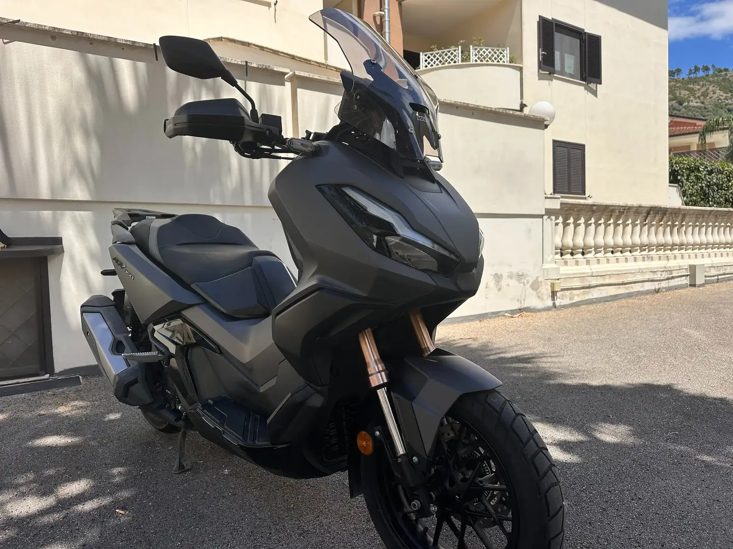 Honda ADV 350 Gri - 1
