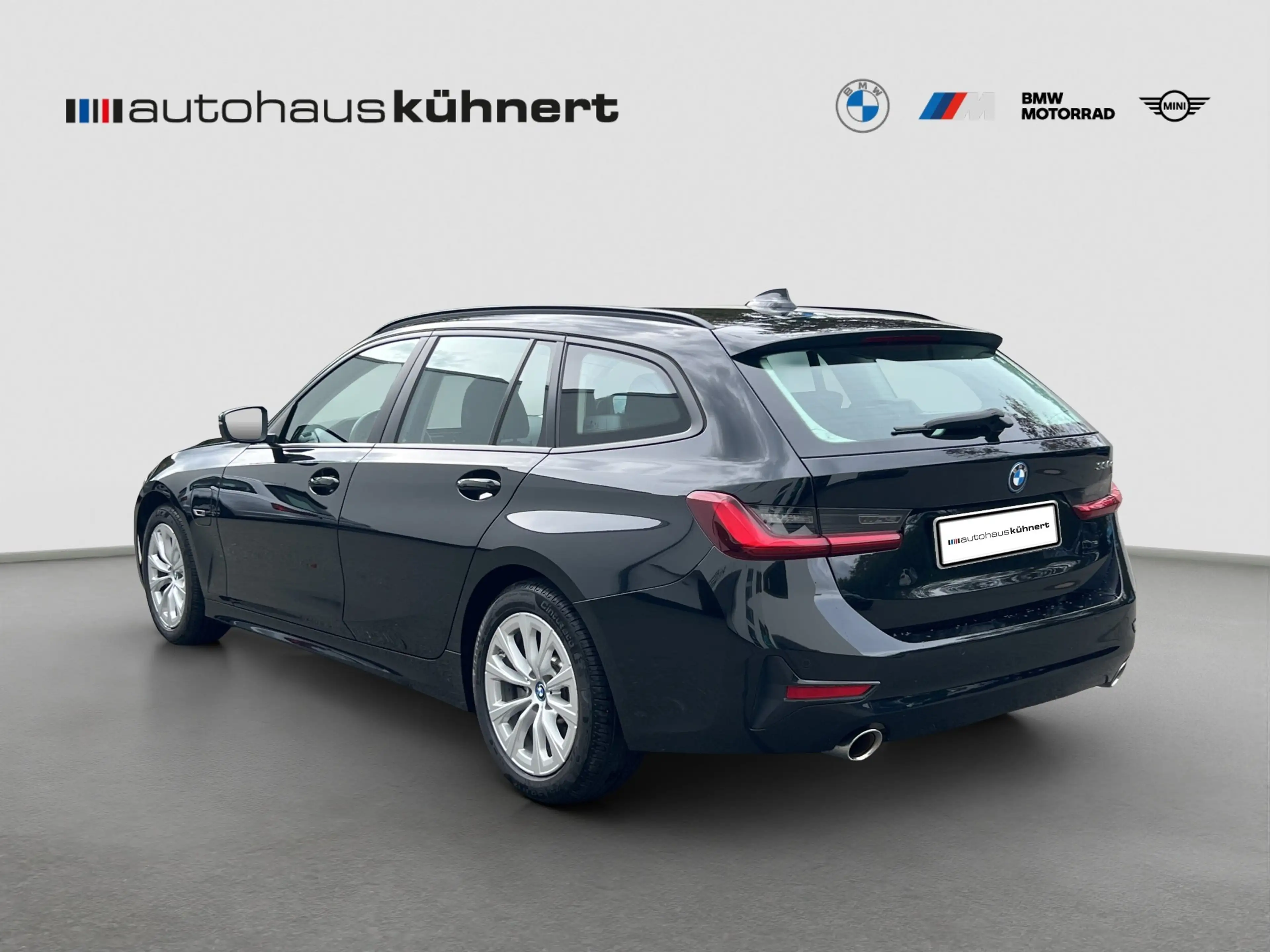 BMW 330 e Touring Advantage LED ACC StHzg HUD Hifi DAB — photo 5