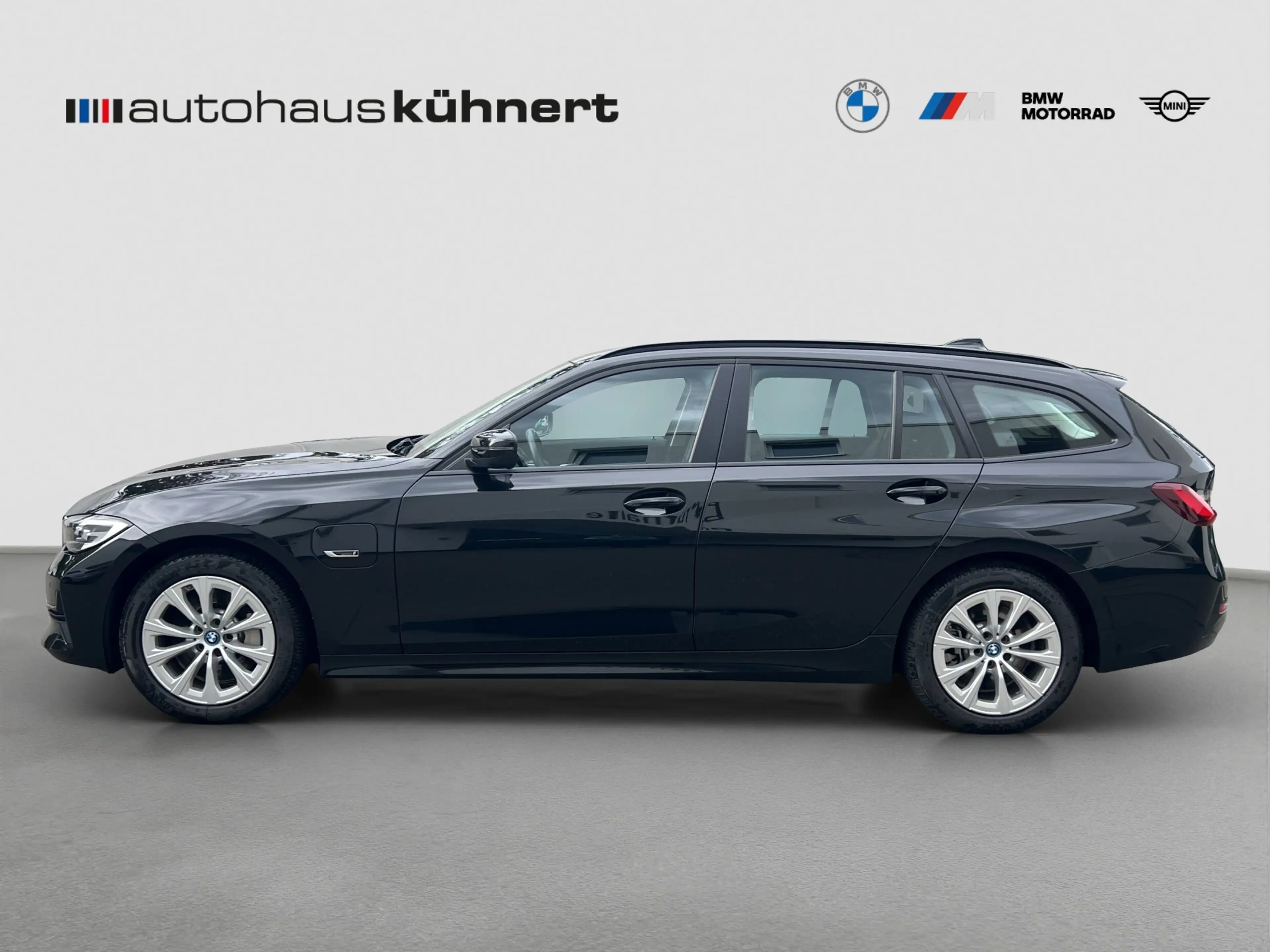 BMW 330 e Touring Advantage LED ACC StHzg HUD Hifi DAB — photo 4
