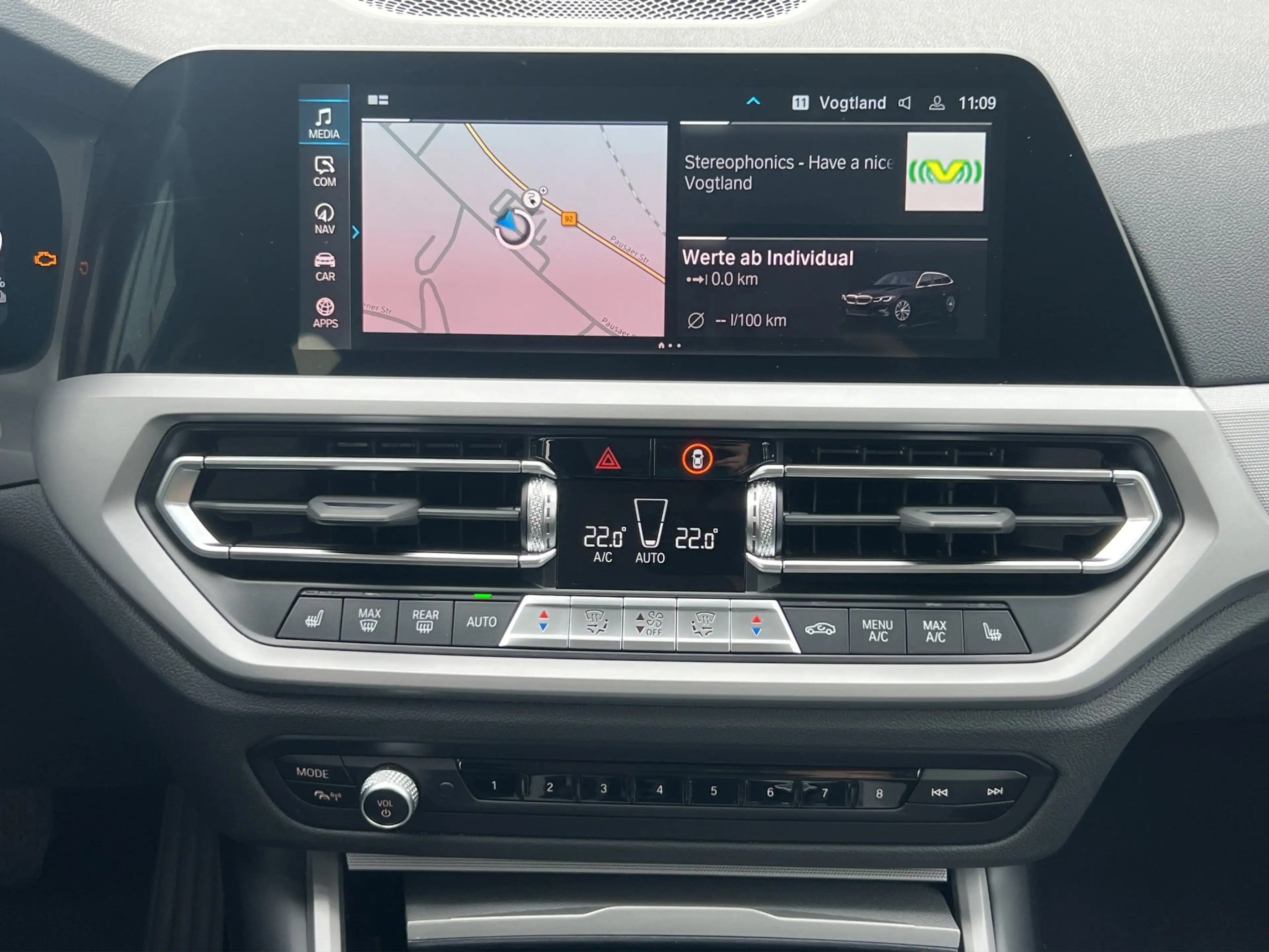 BMW 330 e Touring Advantage LED ACC StHzg HUD Hifi DAB — photo 14