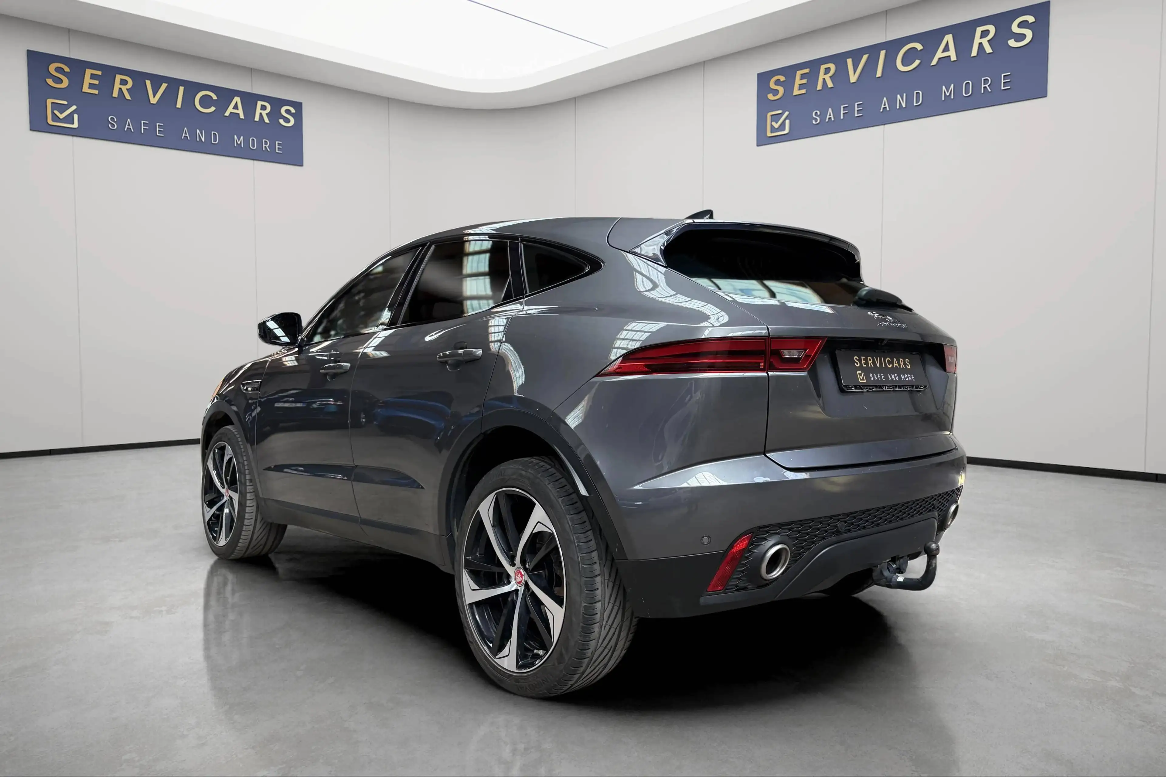 Jaguar E-Pace 2.0 D / @SERVICARS WAREMME / CAMERA / CARPLAY / LED / GARANTIE 12 MOIS — photo 6