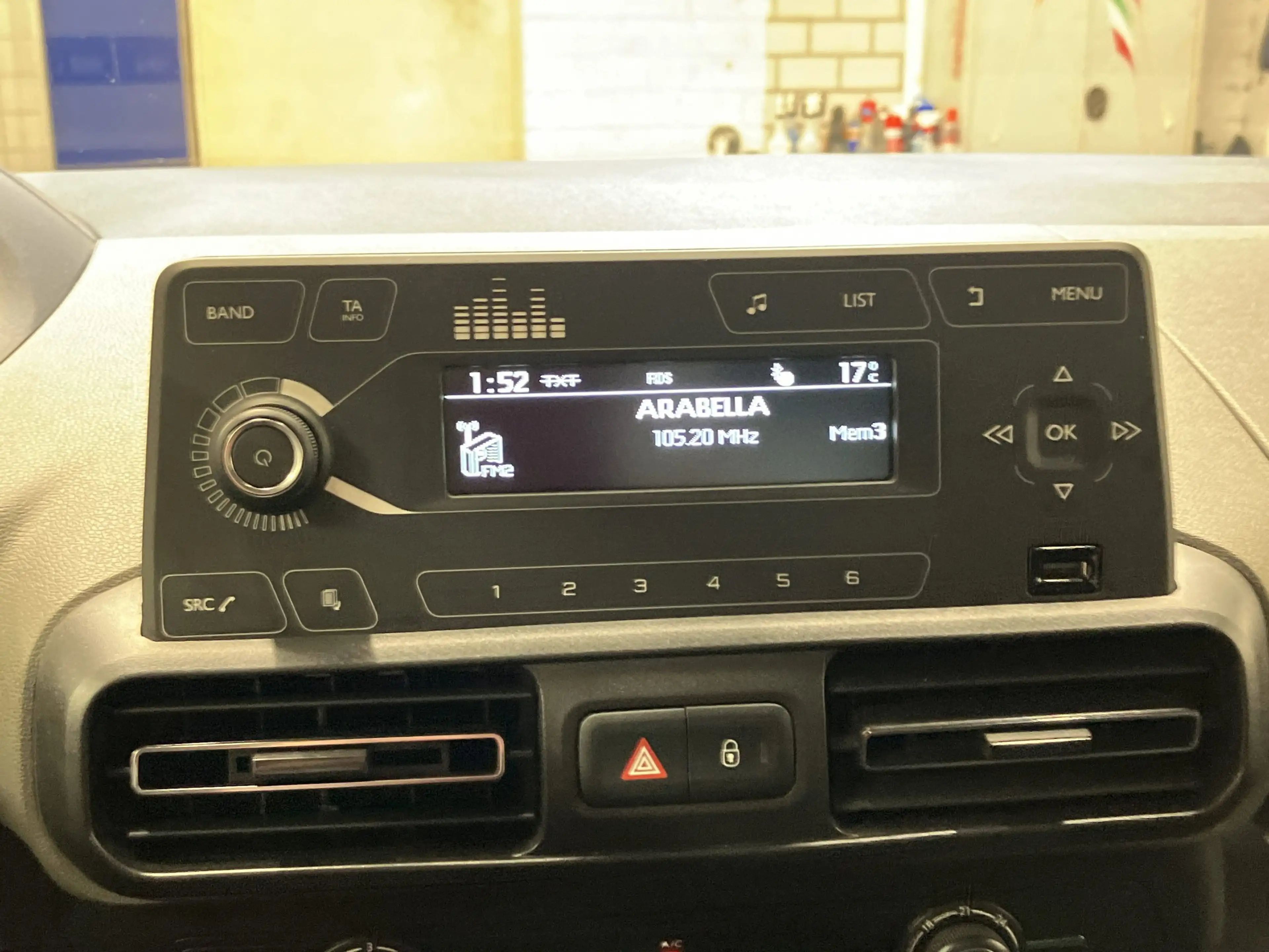 Peugeot Rifter 1.5 BlueHDi 130 L1 Active PDC+AUT+SpurH — photo 11
