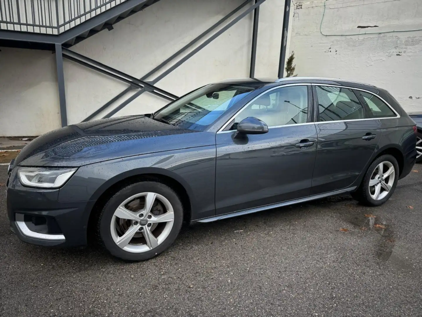 Audi A4 Avant 30 TDI Advanced S tronic 100kW Gris - 2