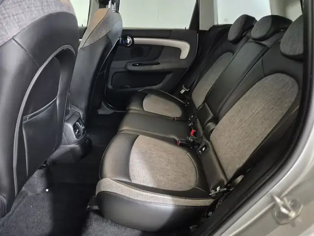 Mini Cooper Cooper view 8