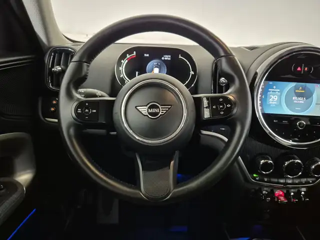 Mini Cooper Cooper view 10