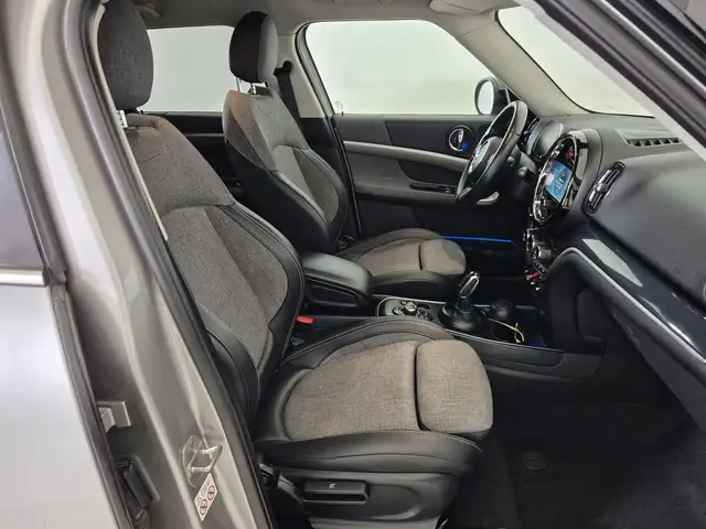 Mini Cooper Cooper view 11