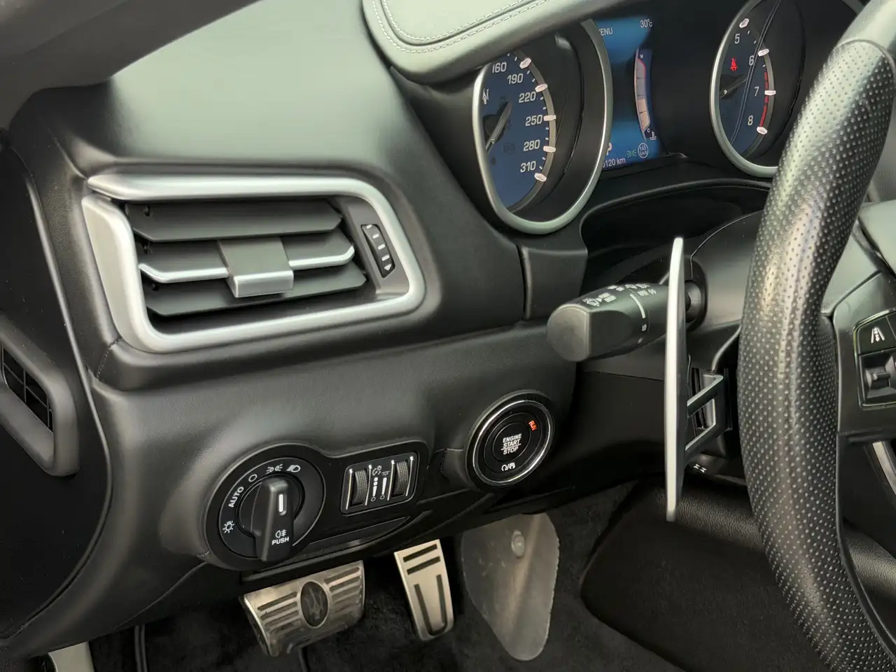 Maserati Ghibli photo Maserati Ghibli