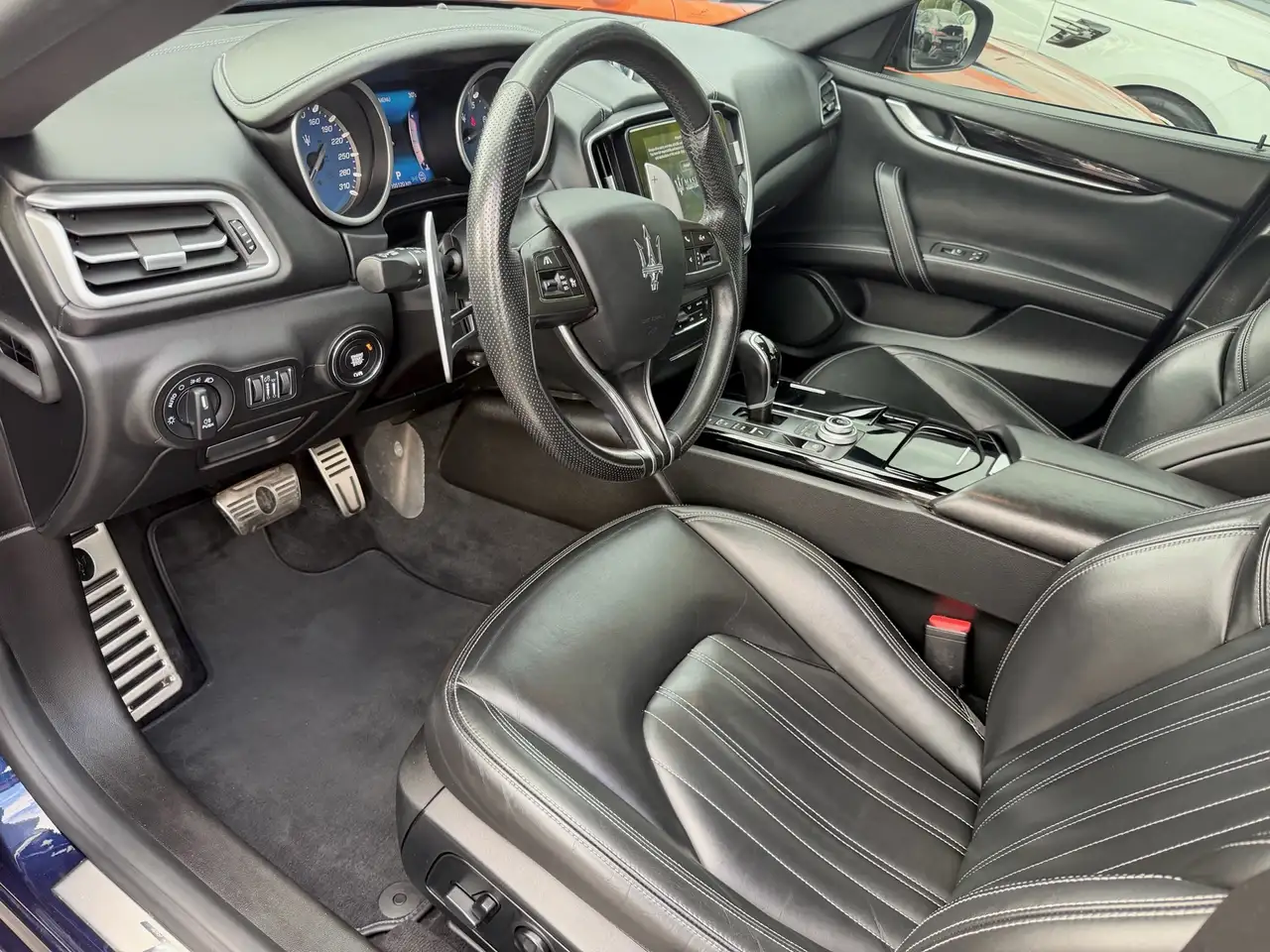 Maserati Ghibli photo Maserati Ghibli