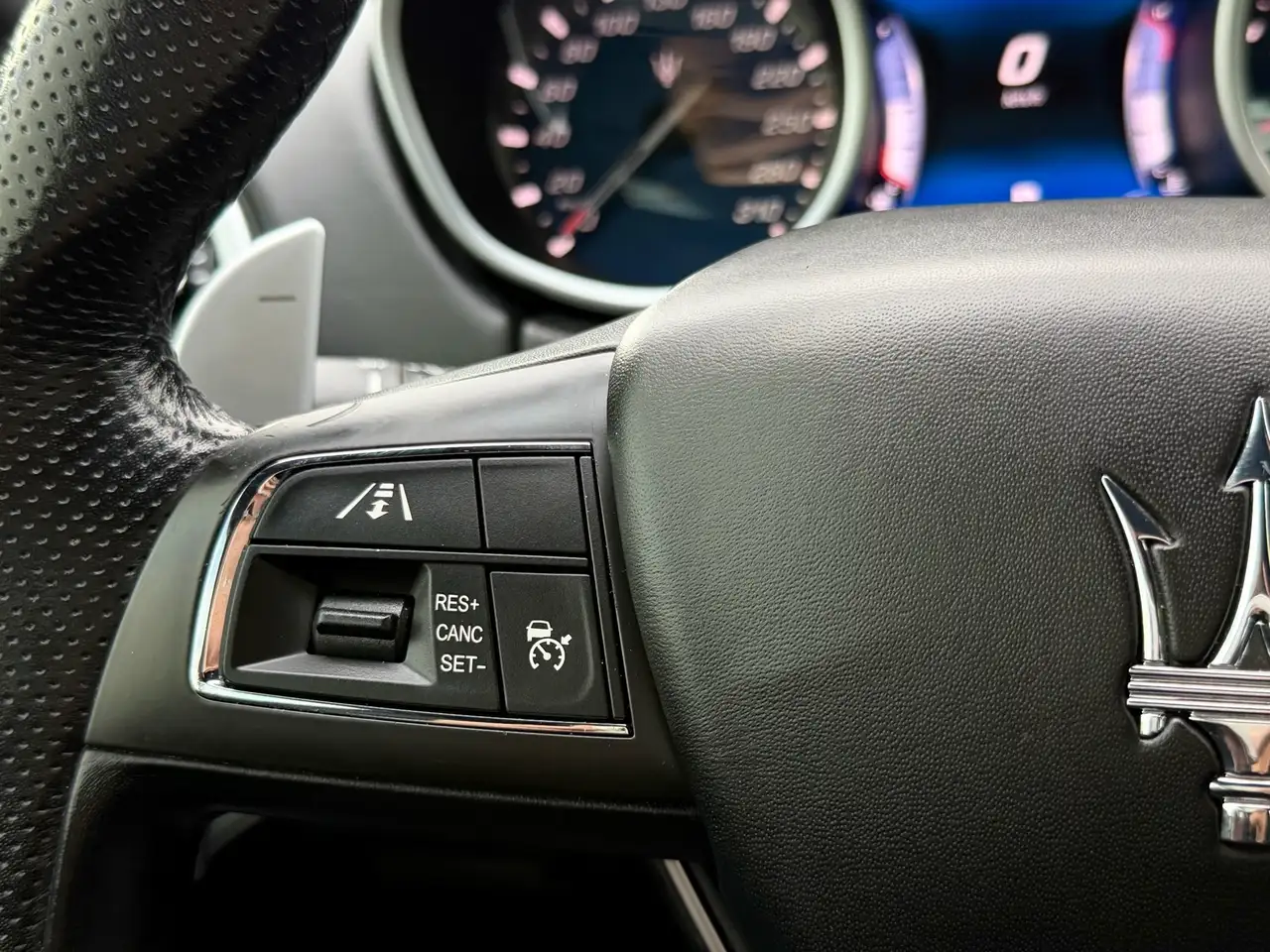 Maserati Ghibli photo Maserati Ghibli