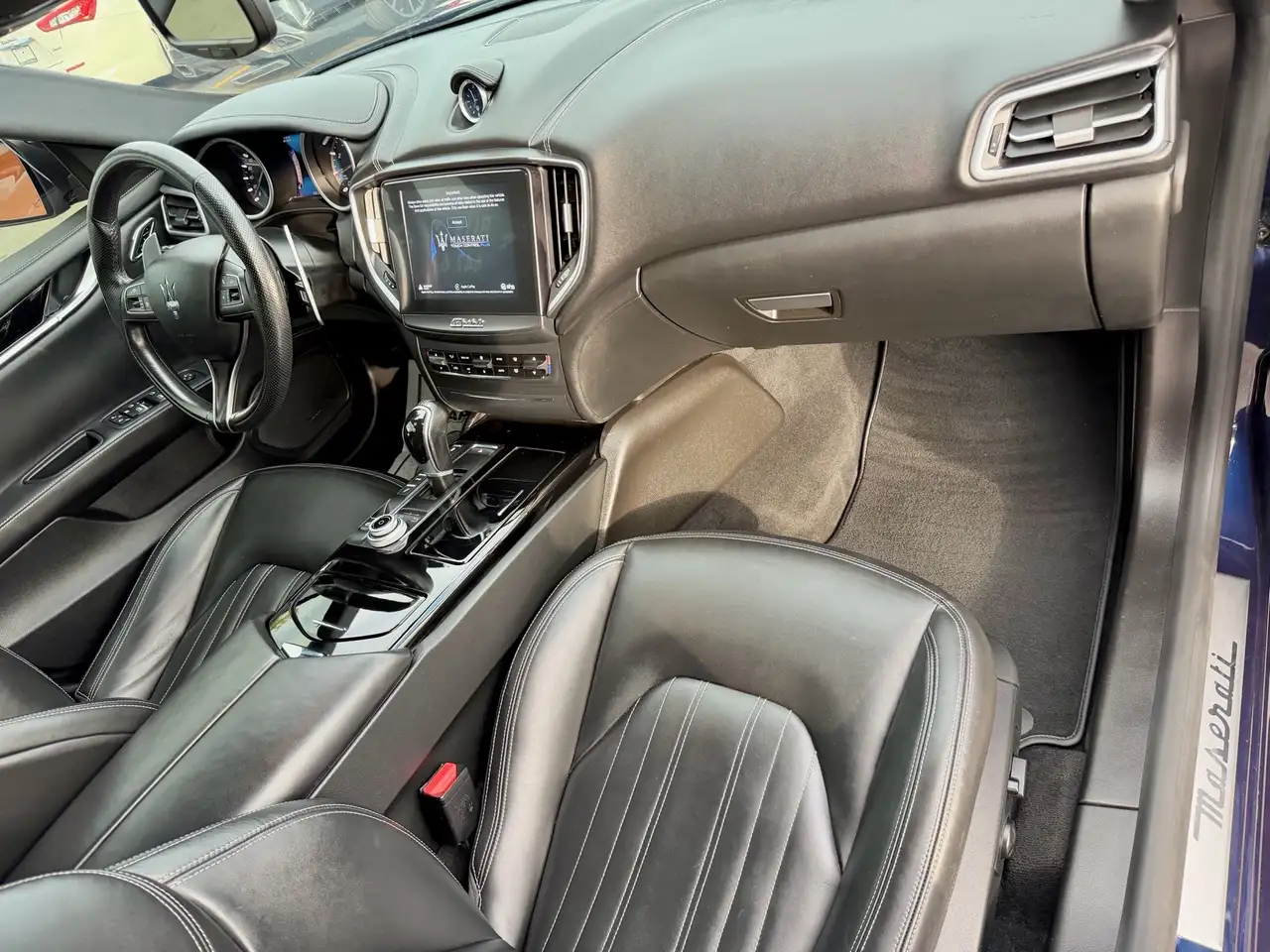 Maserati Ghibli photo Maserati Ghibli