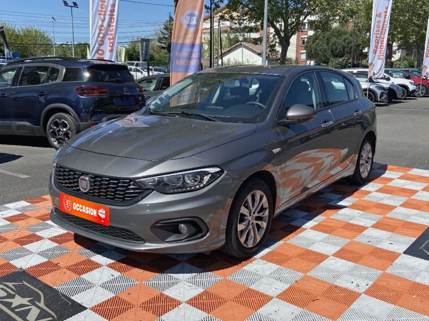 Fiat Tipo 1.4 95 LOUNGE 5P GPS Brown - 1